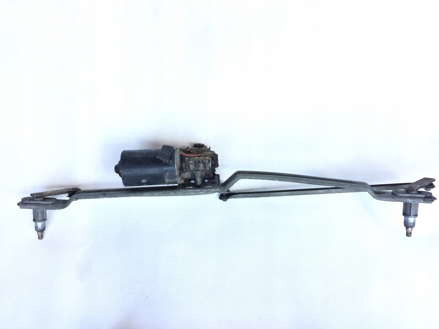mechanism engine of wipers VW GOLF II front 390246135 BOSCH