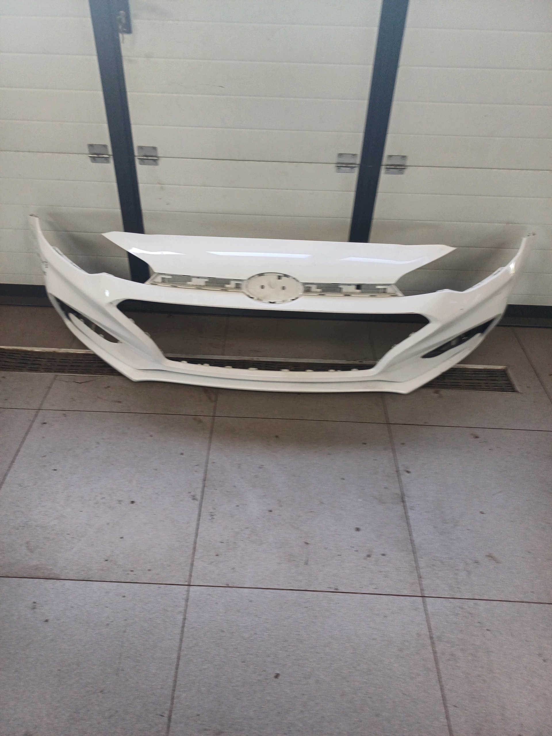 bumper front front HYUNDAI and 20 LIFT II 86511-C8AA0