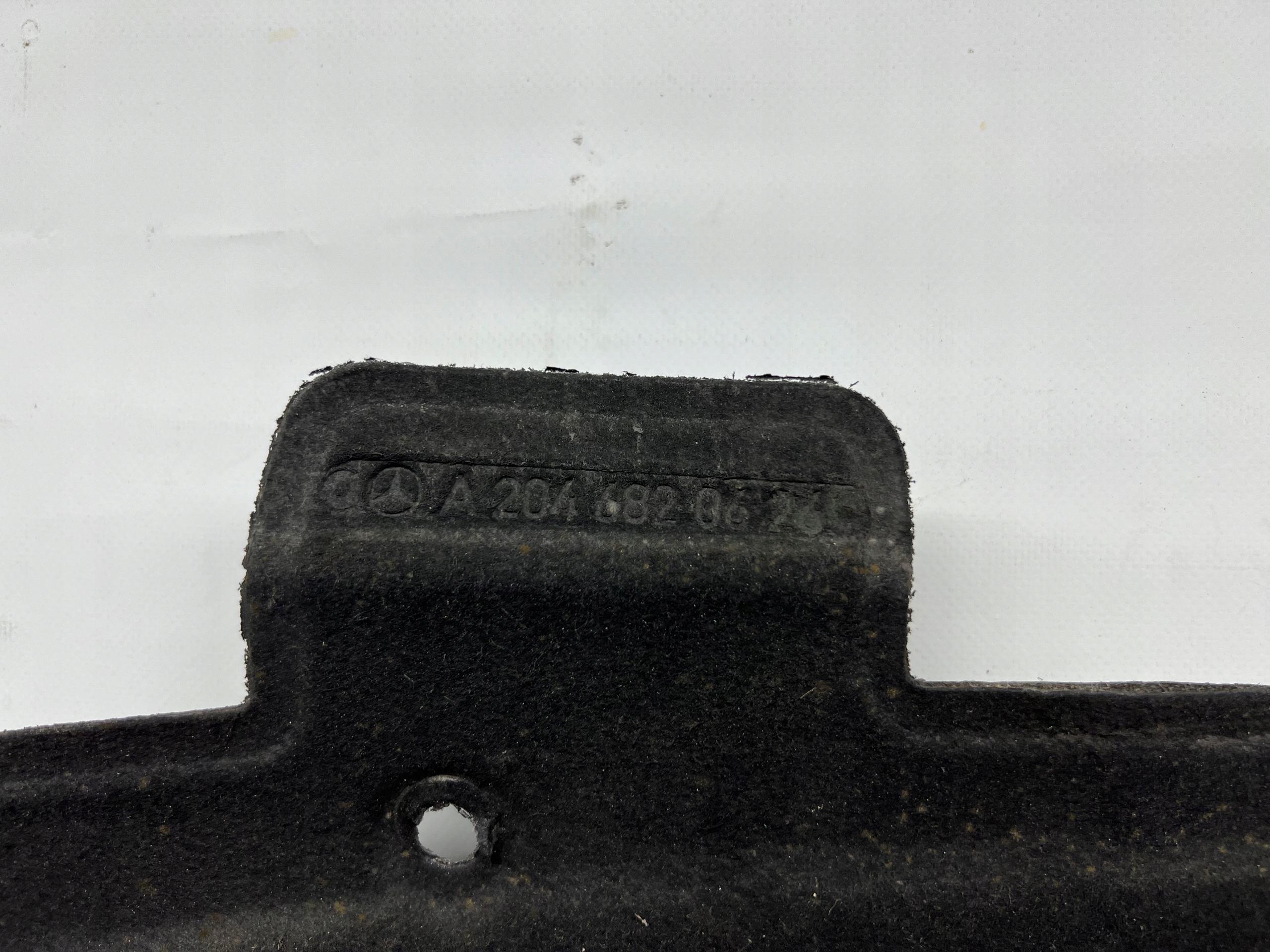 Mercedes W204 Insonorisation du capot A2046820626