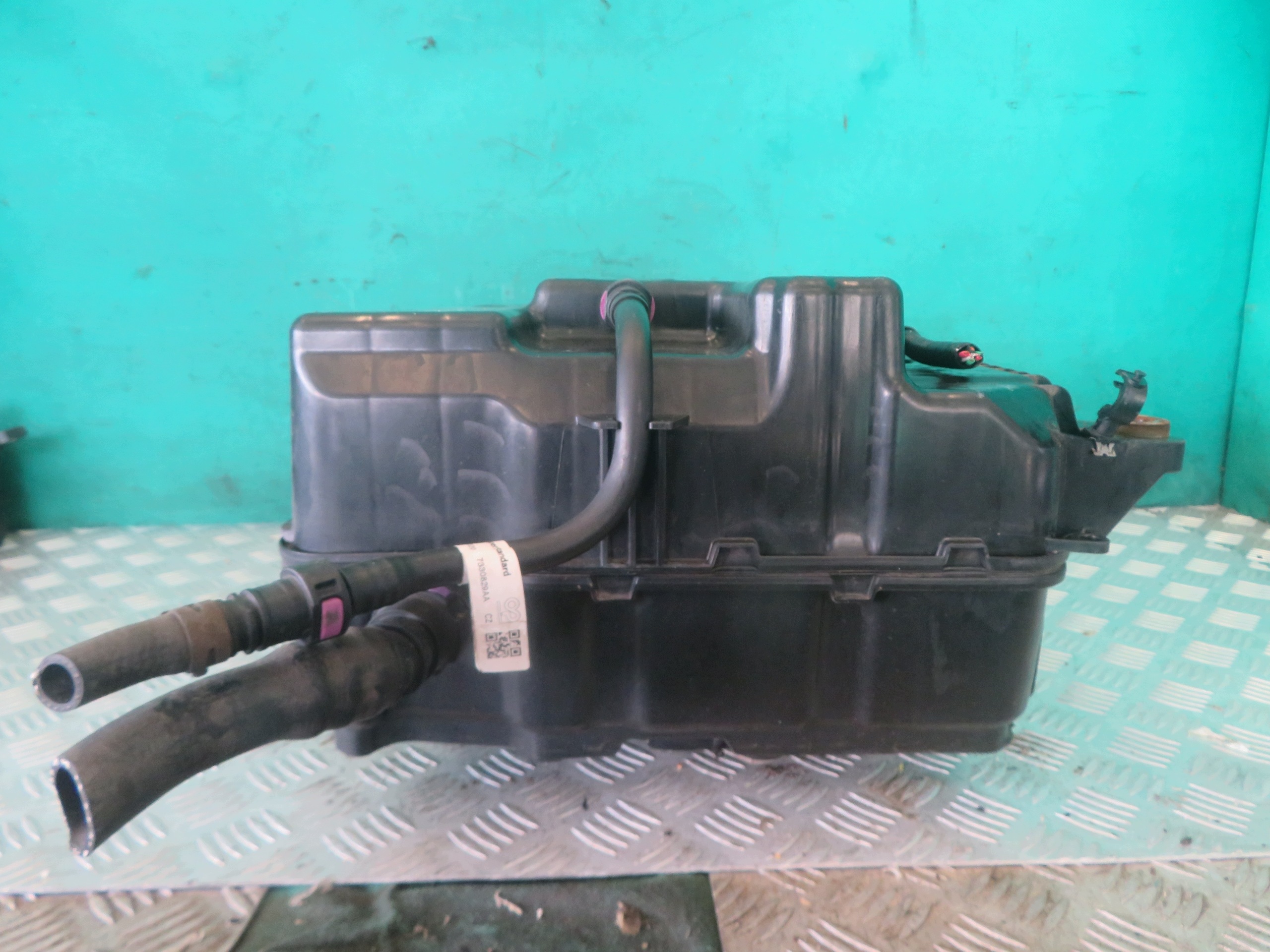 serbatoio liquido ADBLUE RENAULT TRAFIC 2.0 20R 4113301AA 93460228
