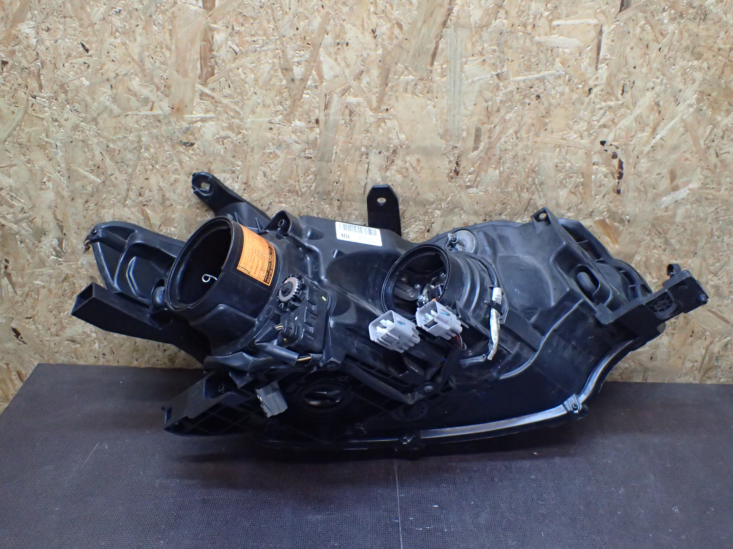 LIGHT FRONT LEFT MITSUBISHI OUTLANDER XENON 12