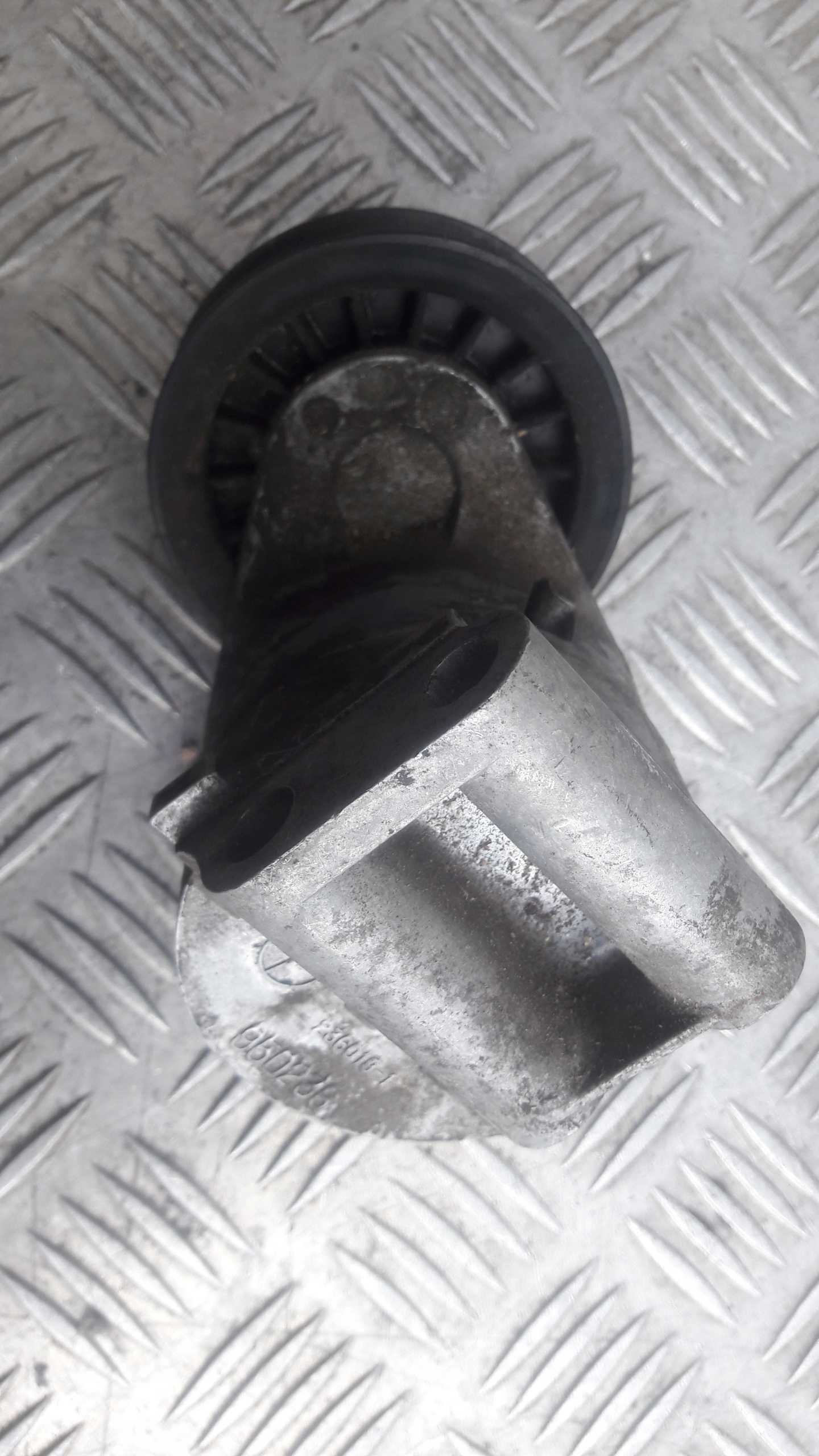 SAAB 95 Riemenspanner Spannelement 950236