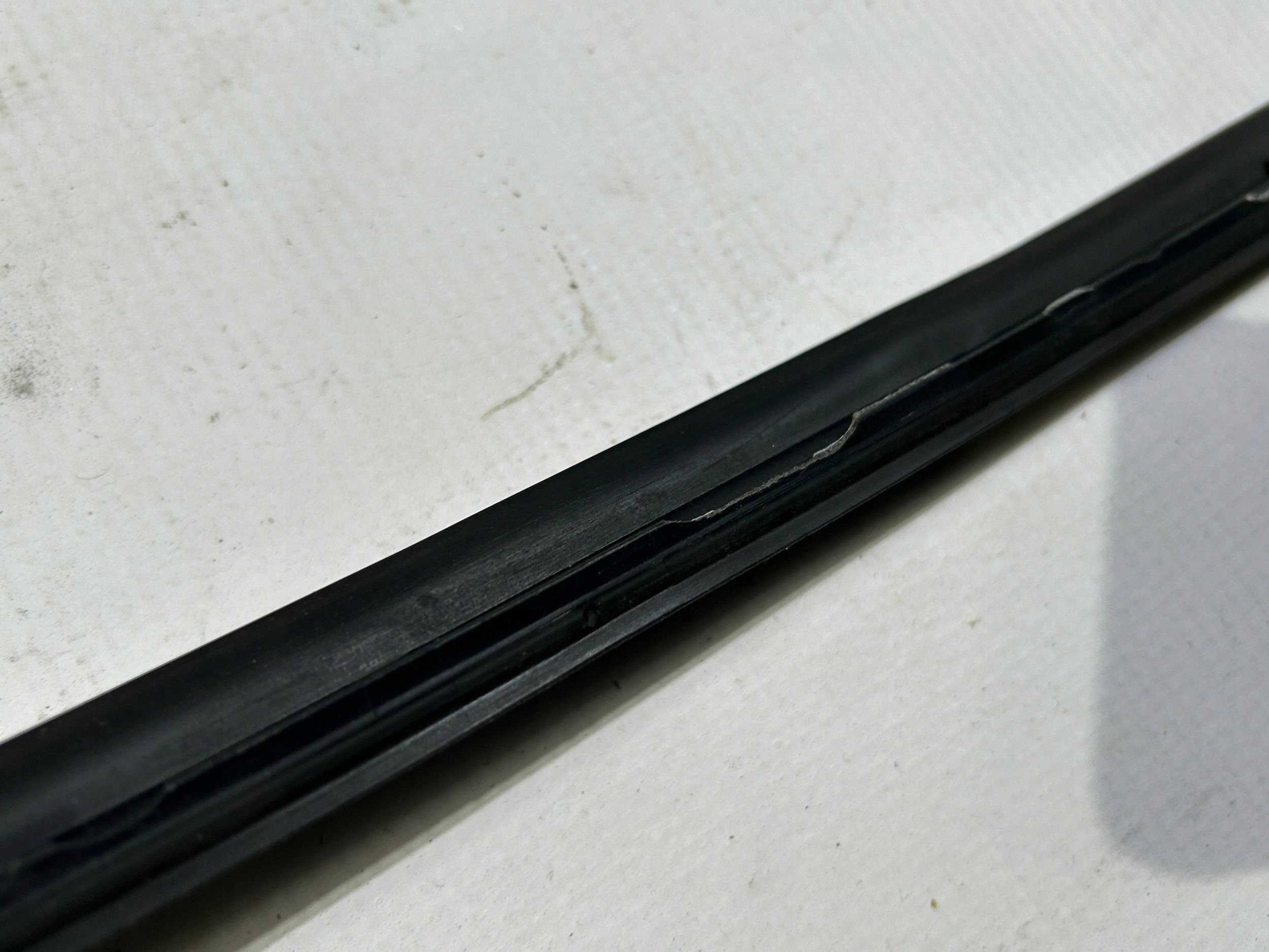 moulding windows cover slupka A left right Lincoln Continental 2017r