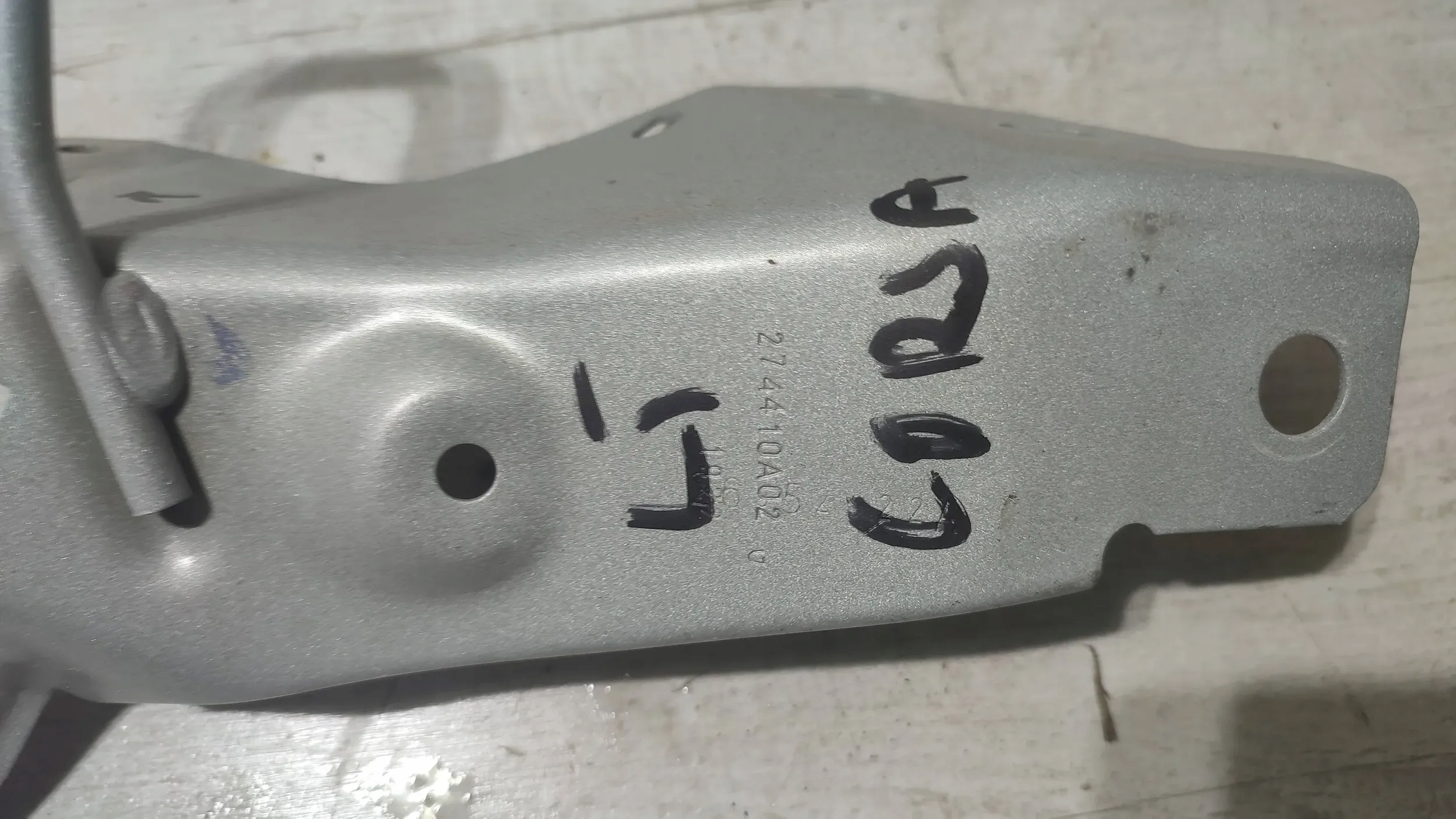 Opel Corsa F 1.2 22r. rear part side left holder kanapy