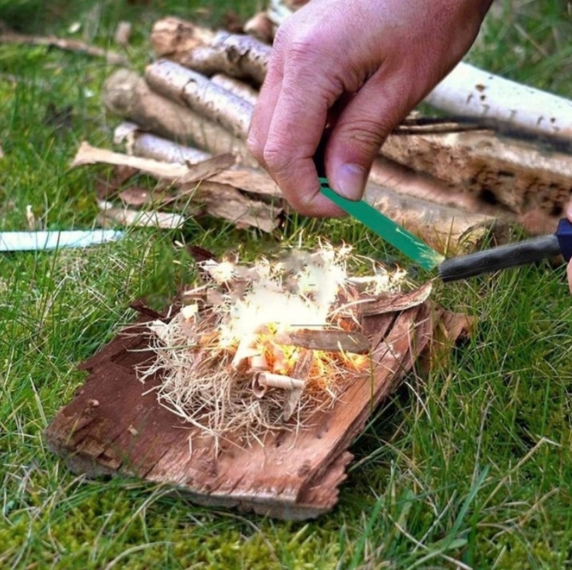 WIECZNA ZAPAŁKA KRZESIWO MAGNEZOWE SURVIVAL BRELOK AMERYKAŃSKIE MOCNE Stan opakowania oryginalne
