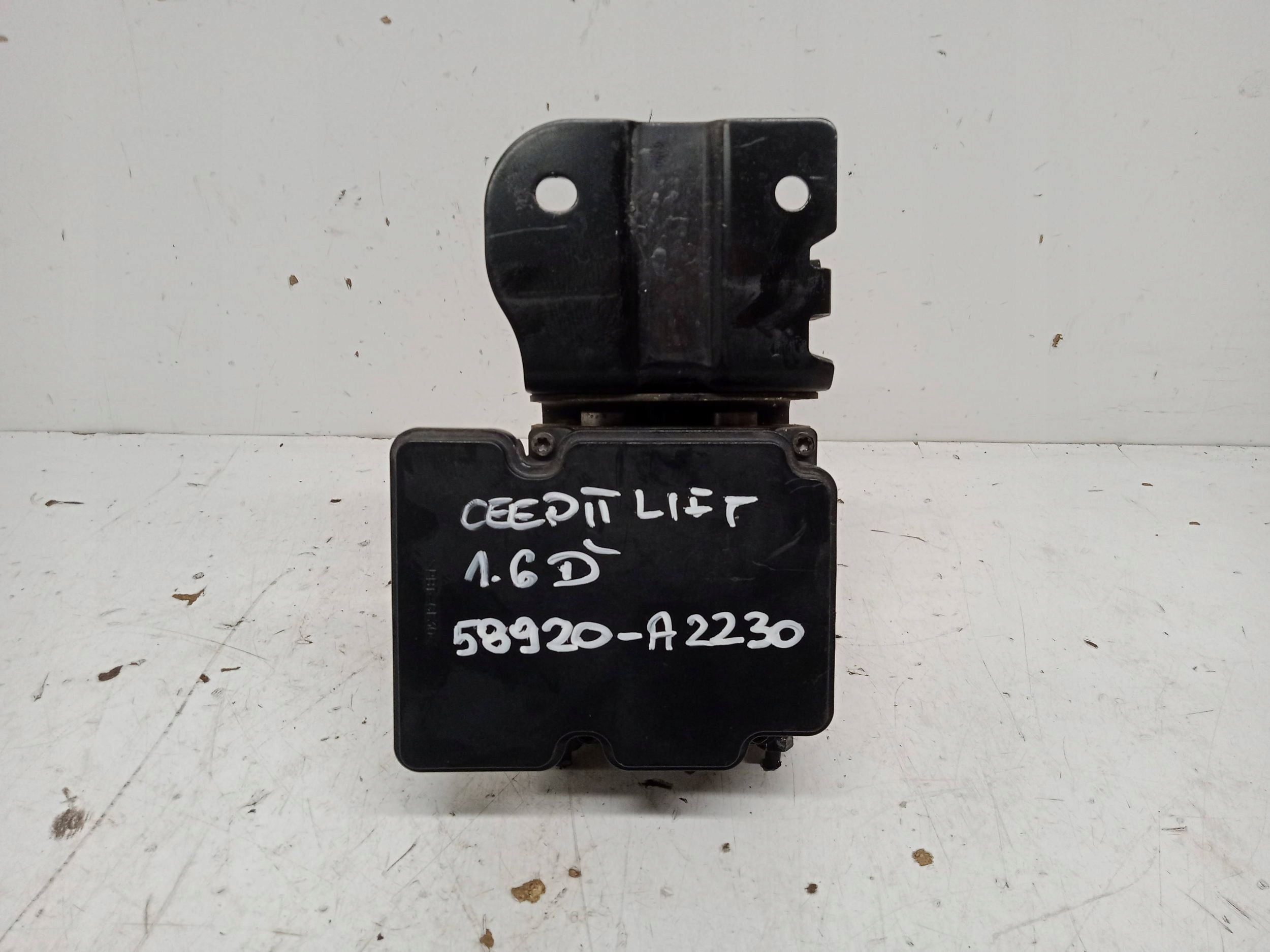 KIA CEED II I30 II Pompa ABS 58920-A2230 2013R
