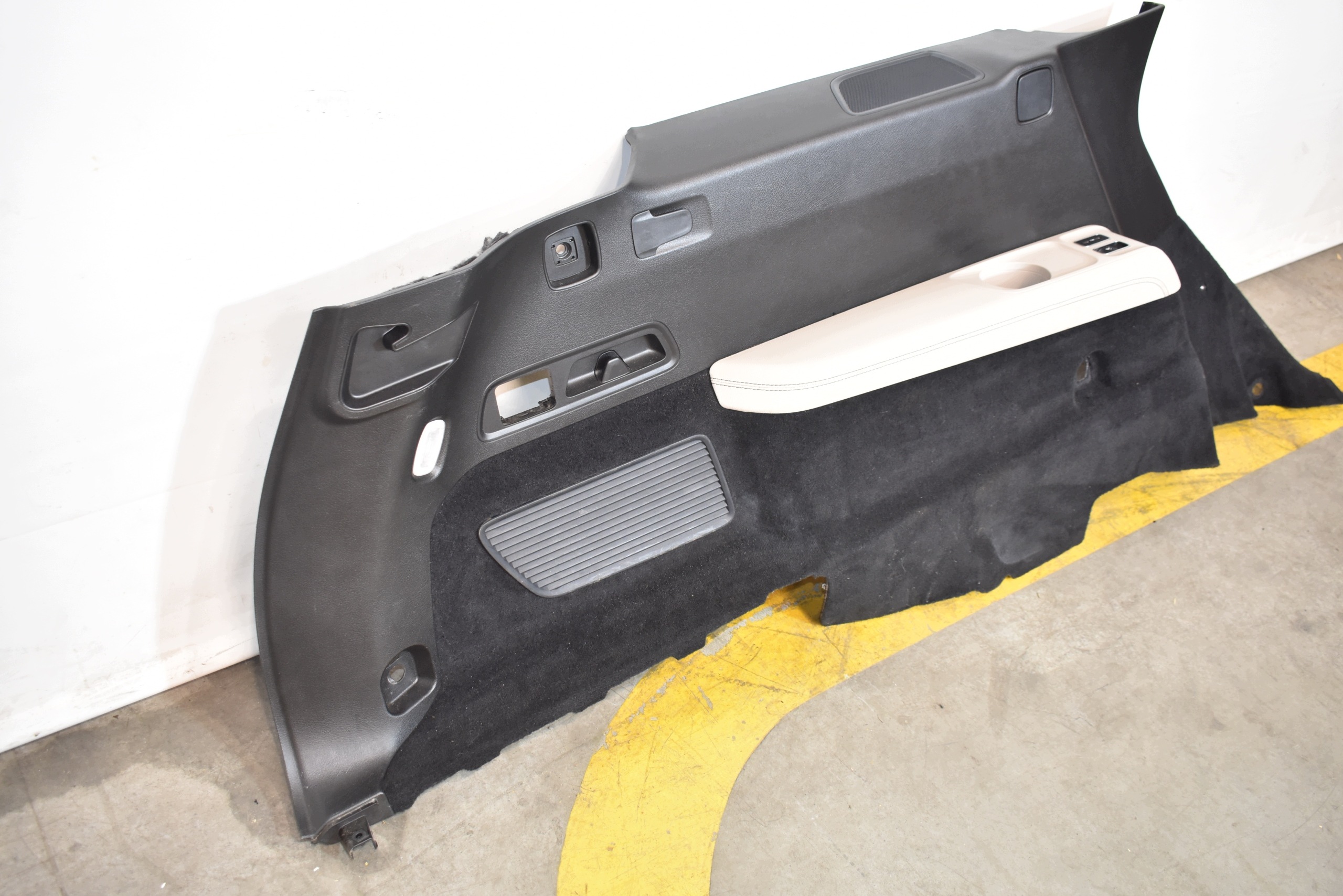 IDEALNY boot upholstery left MERCEDES GLS X167 1