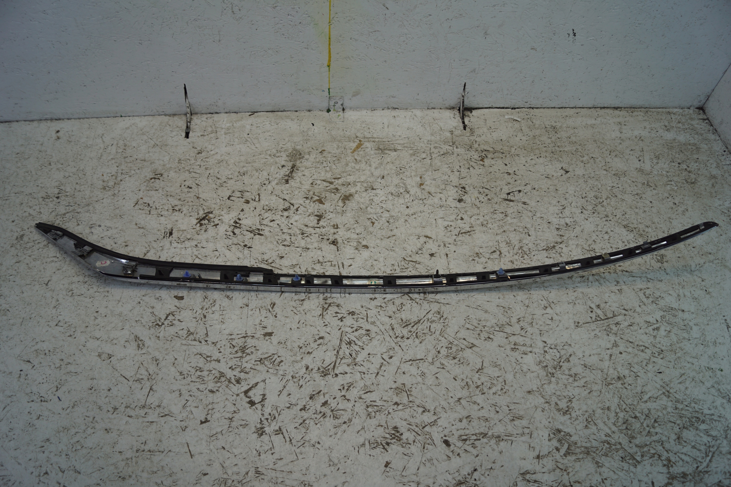 молдинг хром крыла левый CITROEN DS5 9802824577