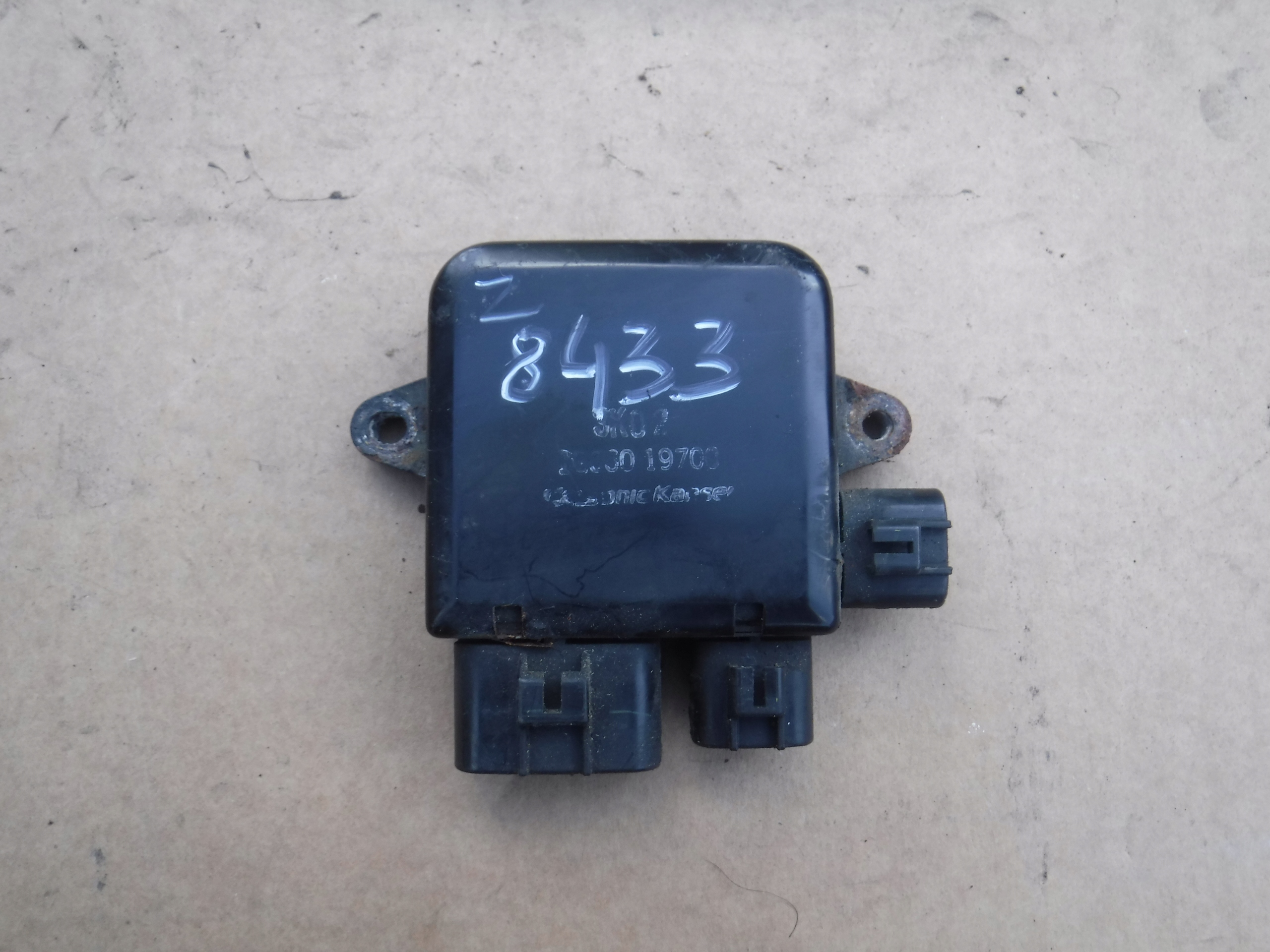 УПРАВЛЕНИЯ МОДУЛЬ ВЕНТИЛЯТОРОВ MAZDA МПВ 2d