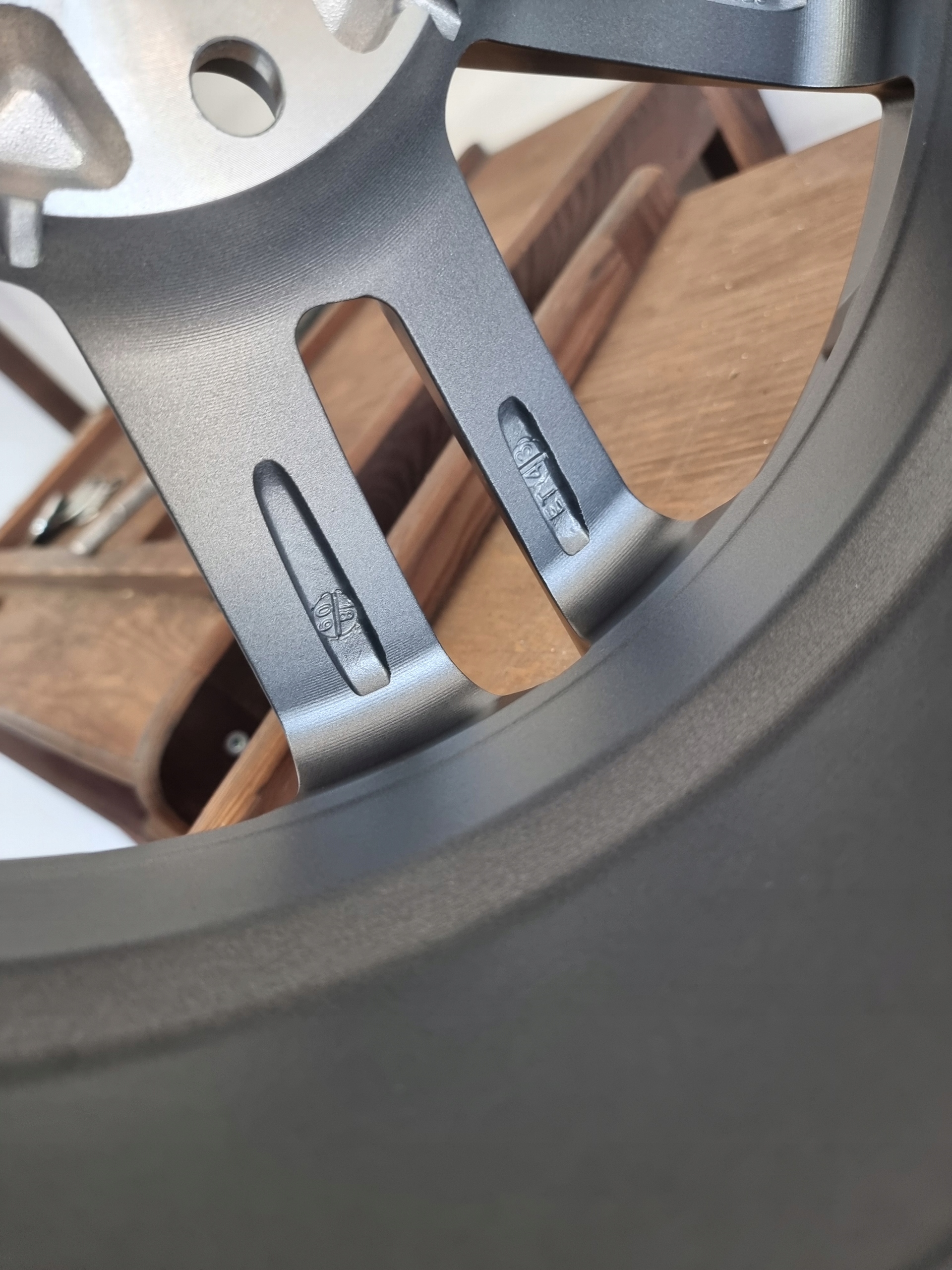 NOWE FELGI GRAFIT VW GOLF V VI VII VIII TOURAN SCIROCCO EOS 16" T-ROC ET43 Rozstaw śrub 5x112