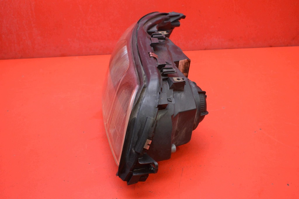 REFLEKTOR right light front EU 9178466 VOLVO S60 1 and 00-04