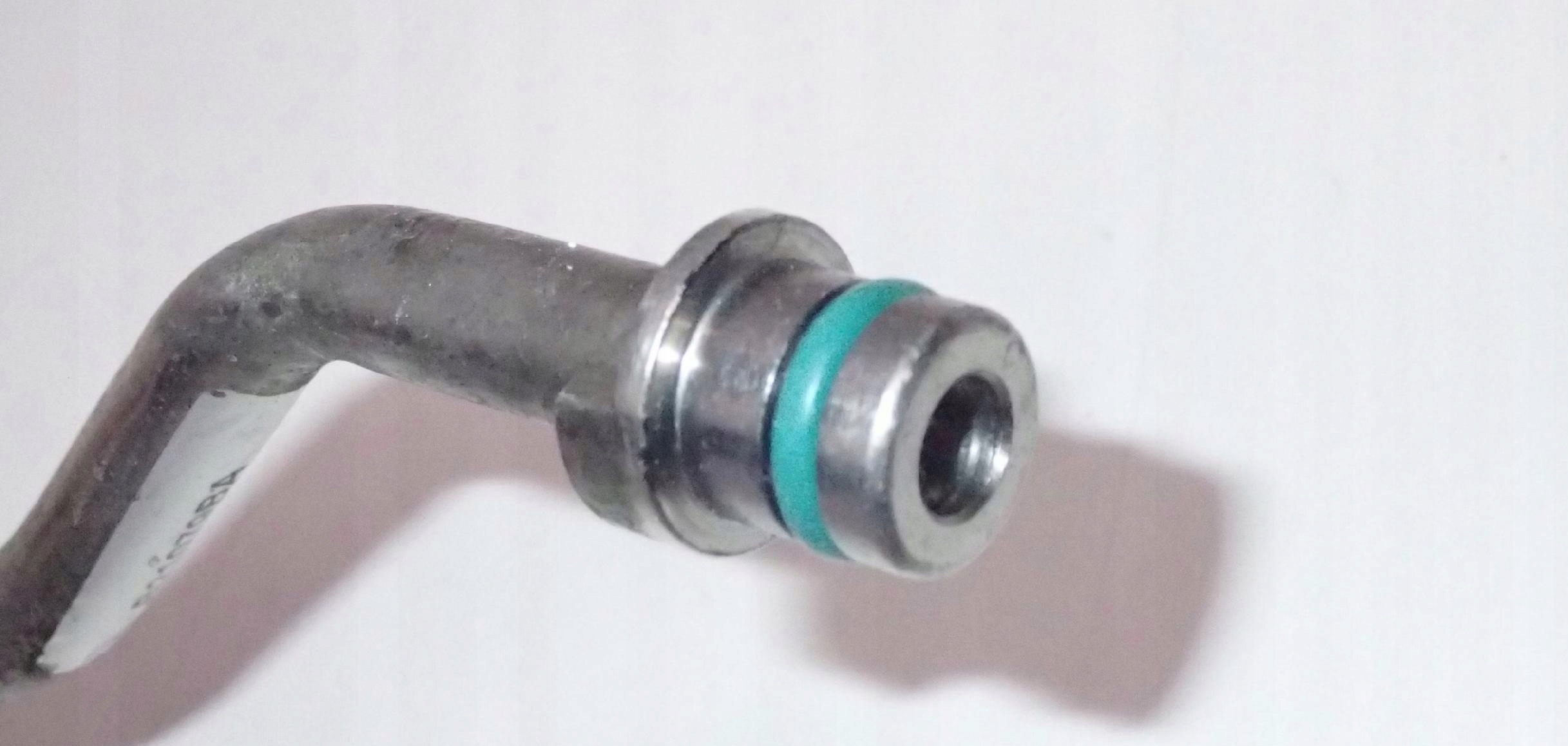 WĄŻ PRZEWÓD ZWROTNY RHD AUDI A8 D4 4.2 4H2422891T Producent części Audi OE