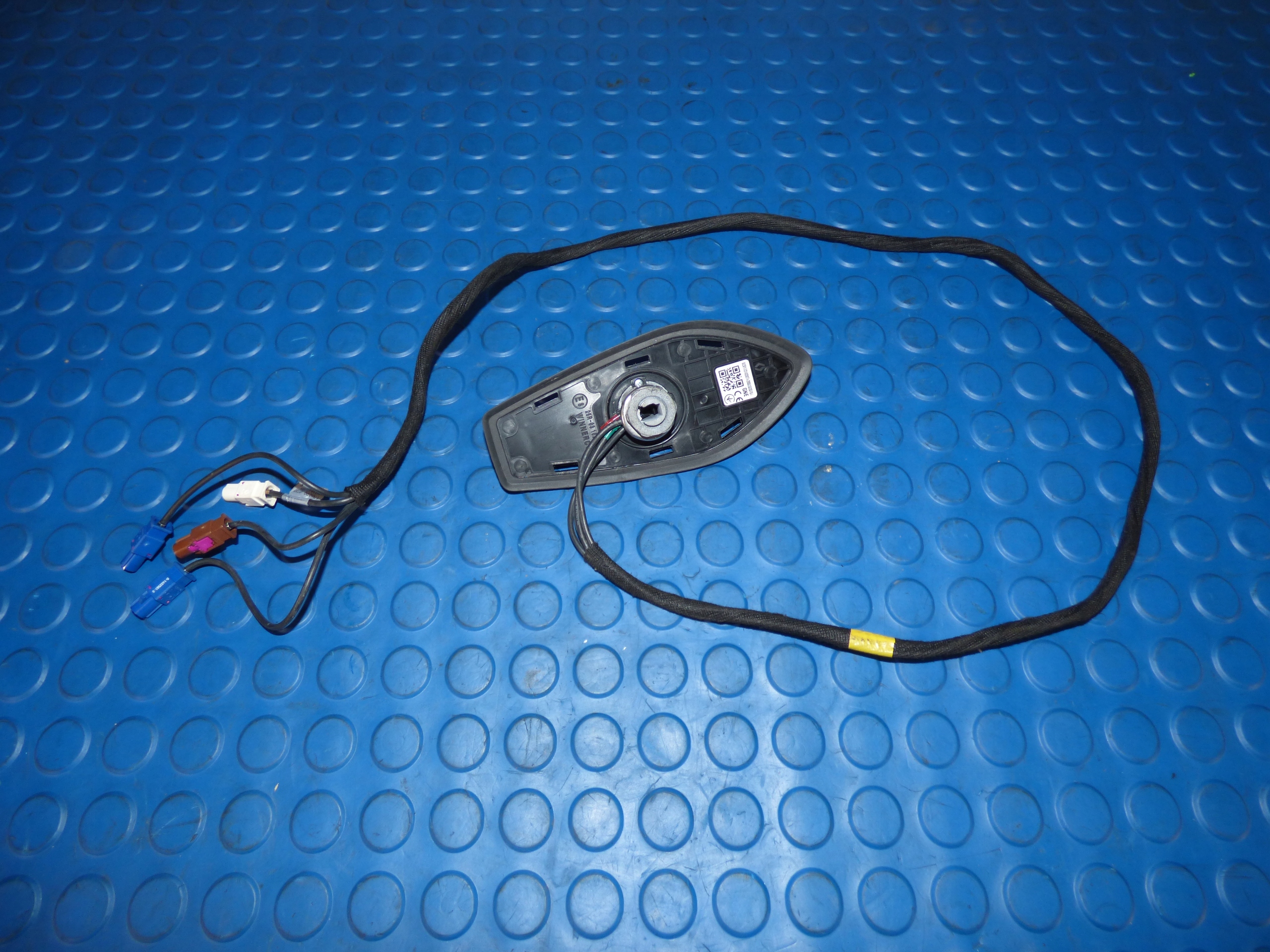 ANTENNE TOIT NAVI 8201731020 RENAULT CAPTUR II