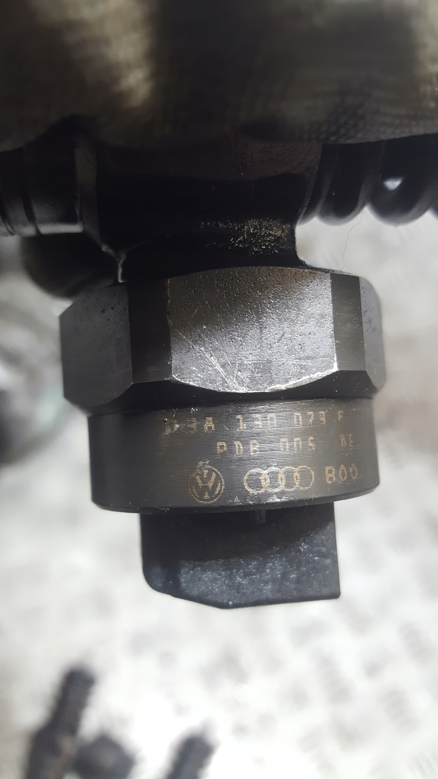 WTRYSK WTRYSKIWACZ VOLKSWAGEN GOLF 5 Producent części Volkswagen