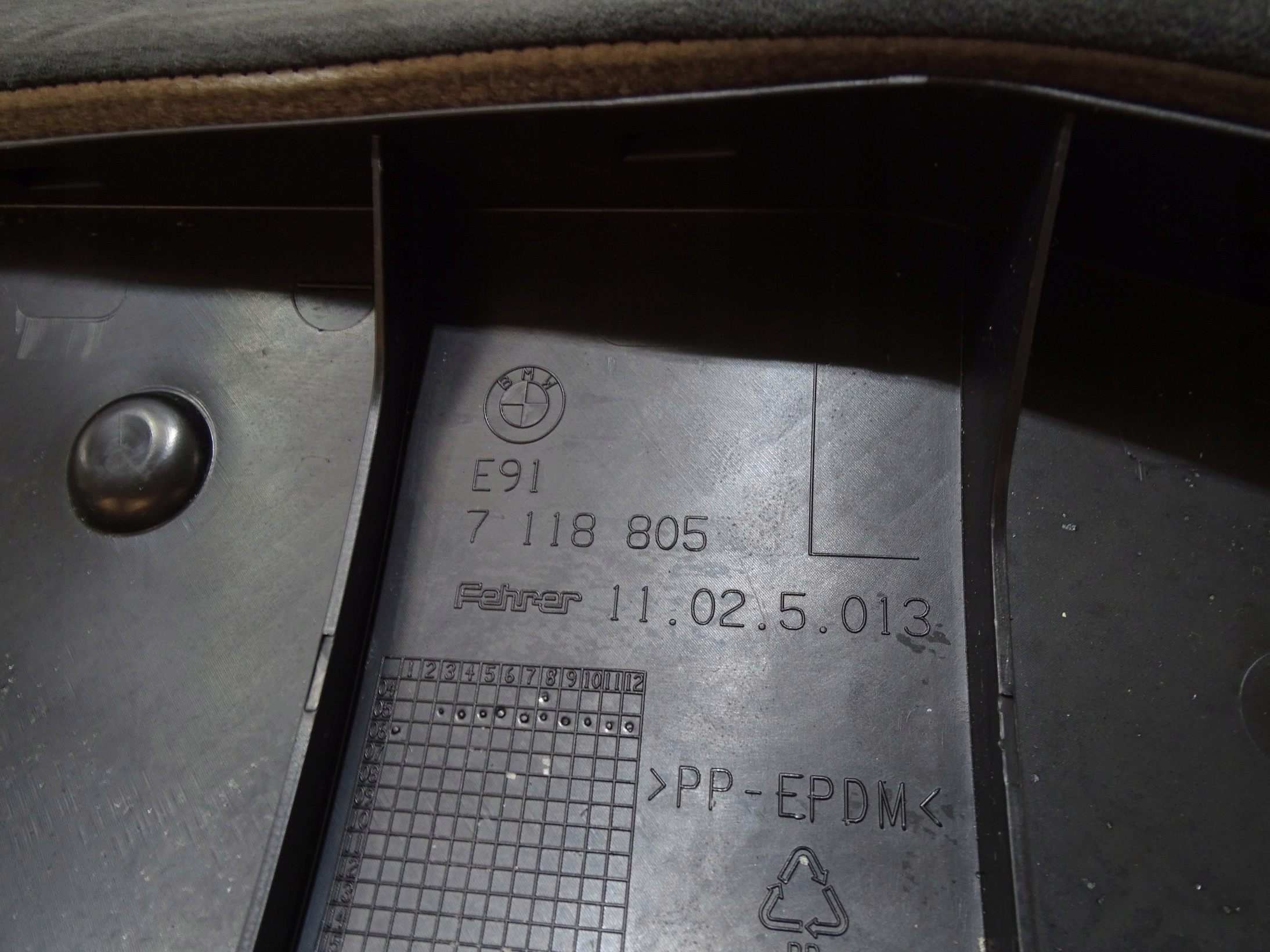 Seite KANAPY links BMW E91 7118805