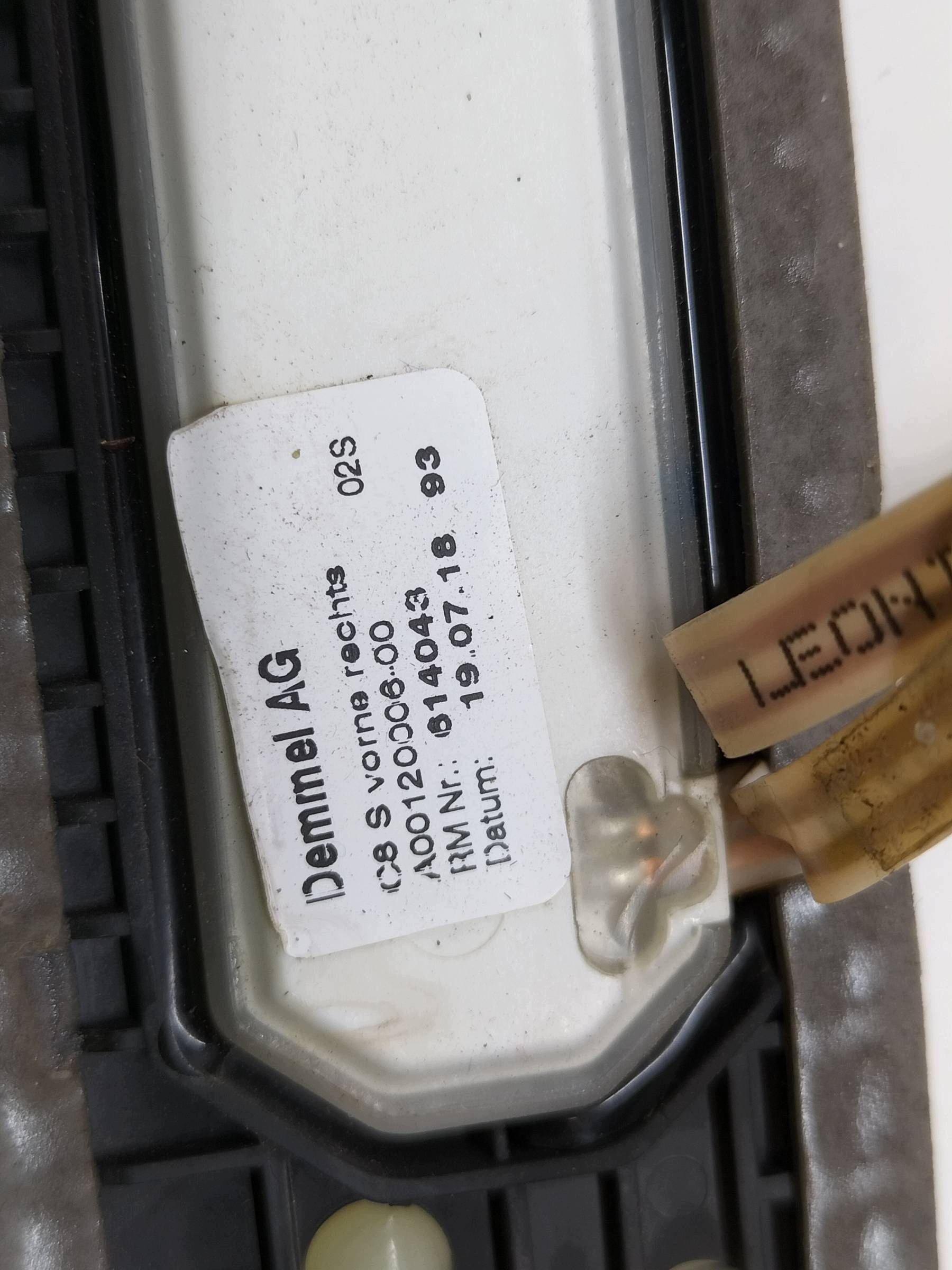 cover of the threshold moulding cap right front S-LINE LED Audi A7 II C8