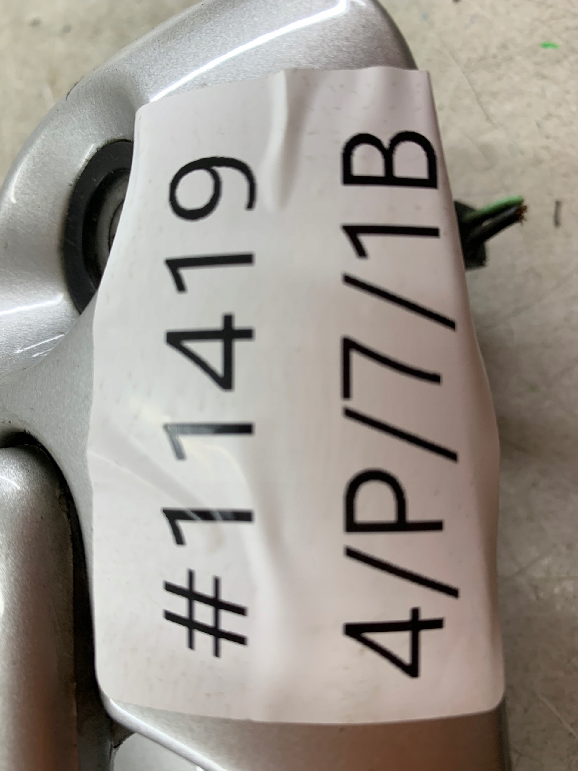 CHRYSLER VOYAGER IV handle exterior left front SREBRNA