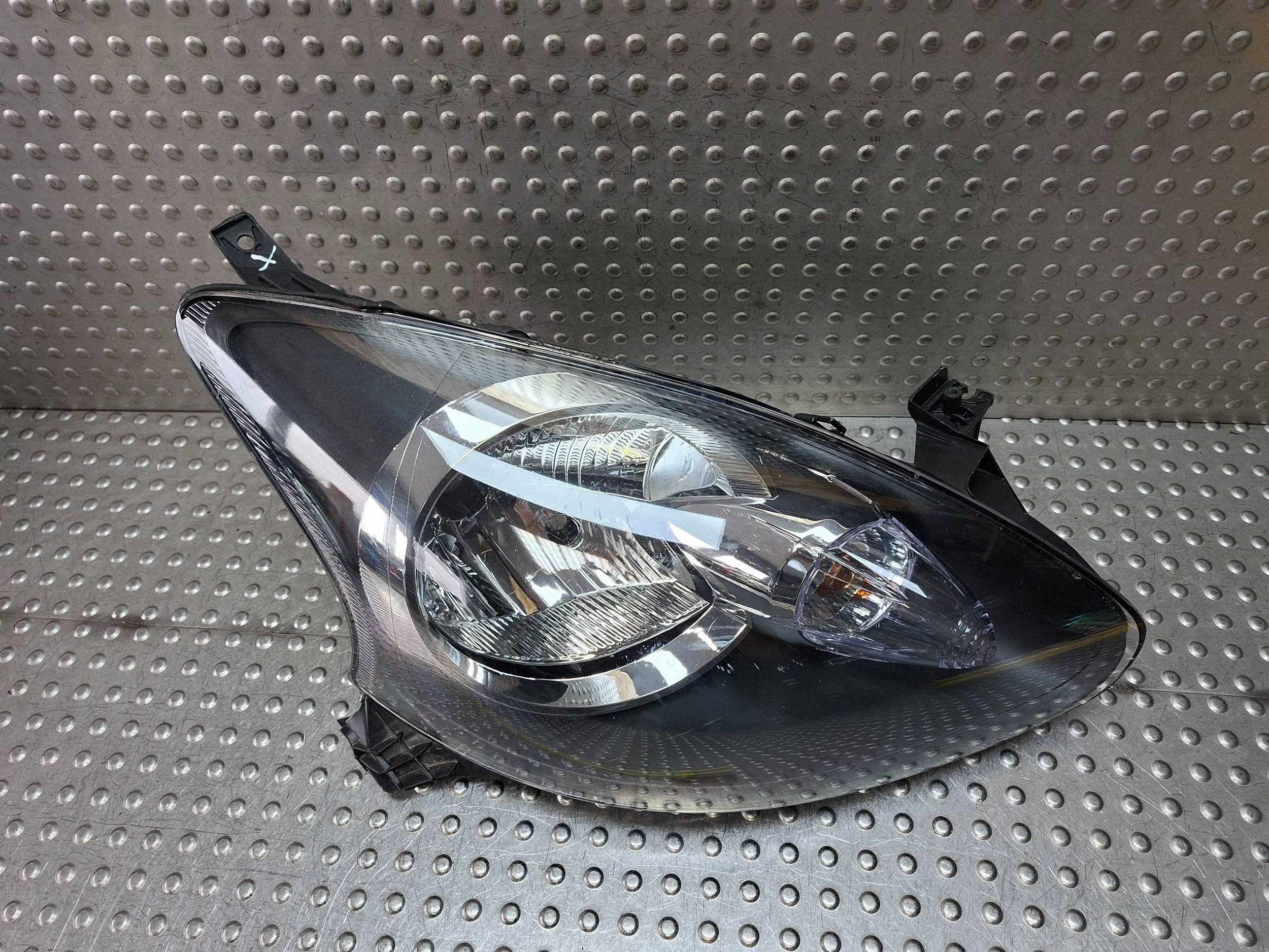 light front right TOYOTA AYGO and 06-14 EU DEPO