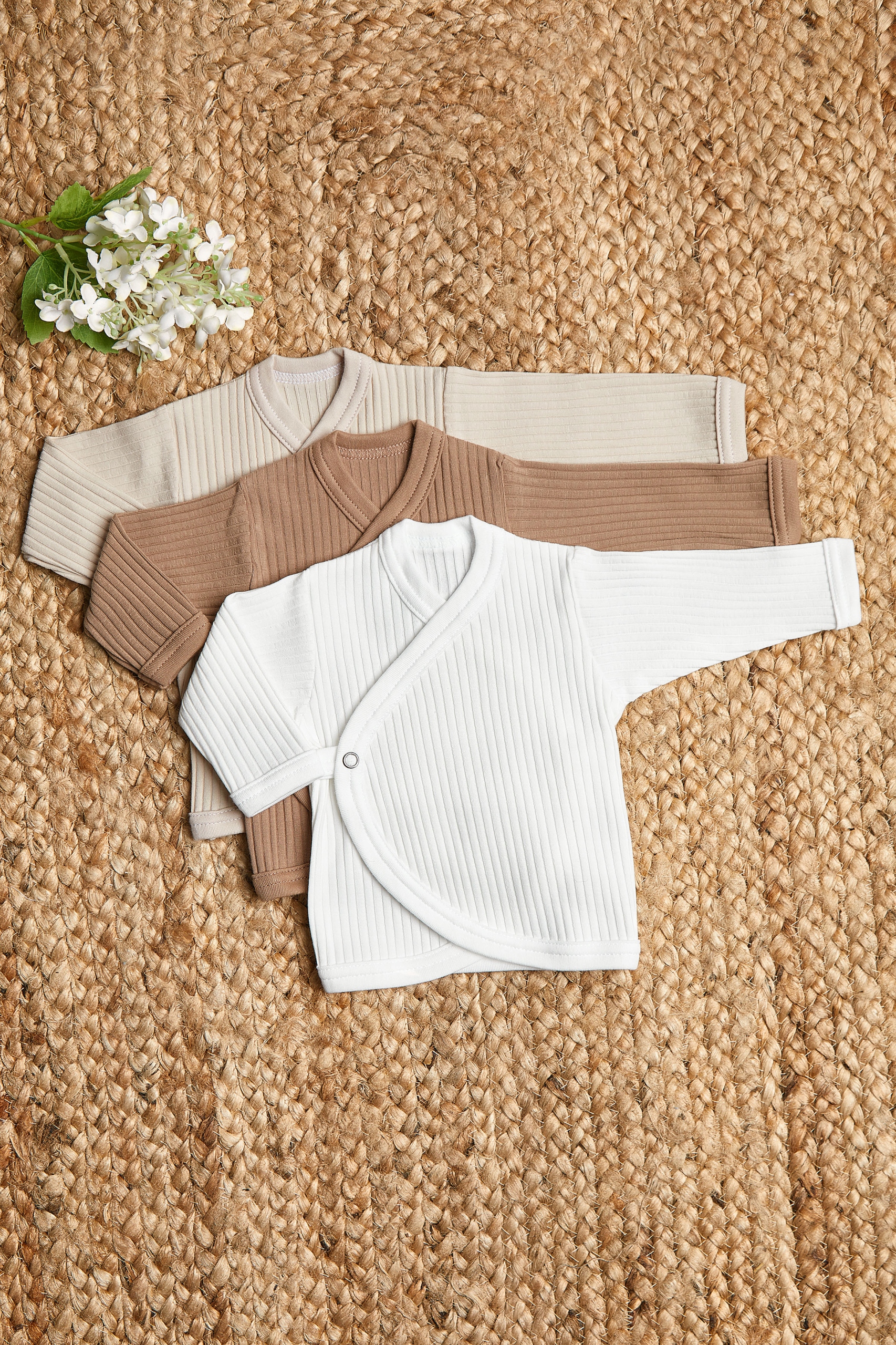 3x Koszulka kopertowa kaftanik 68 prążki ecru, toffi, white sand Marka Inna marka