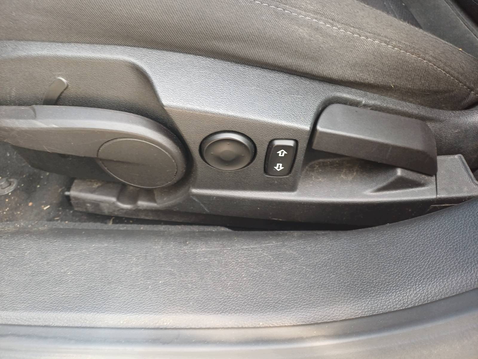 seats KOMPLET left right seat rear part + side + TUNEL OPEL INSIGNIA A