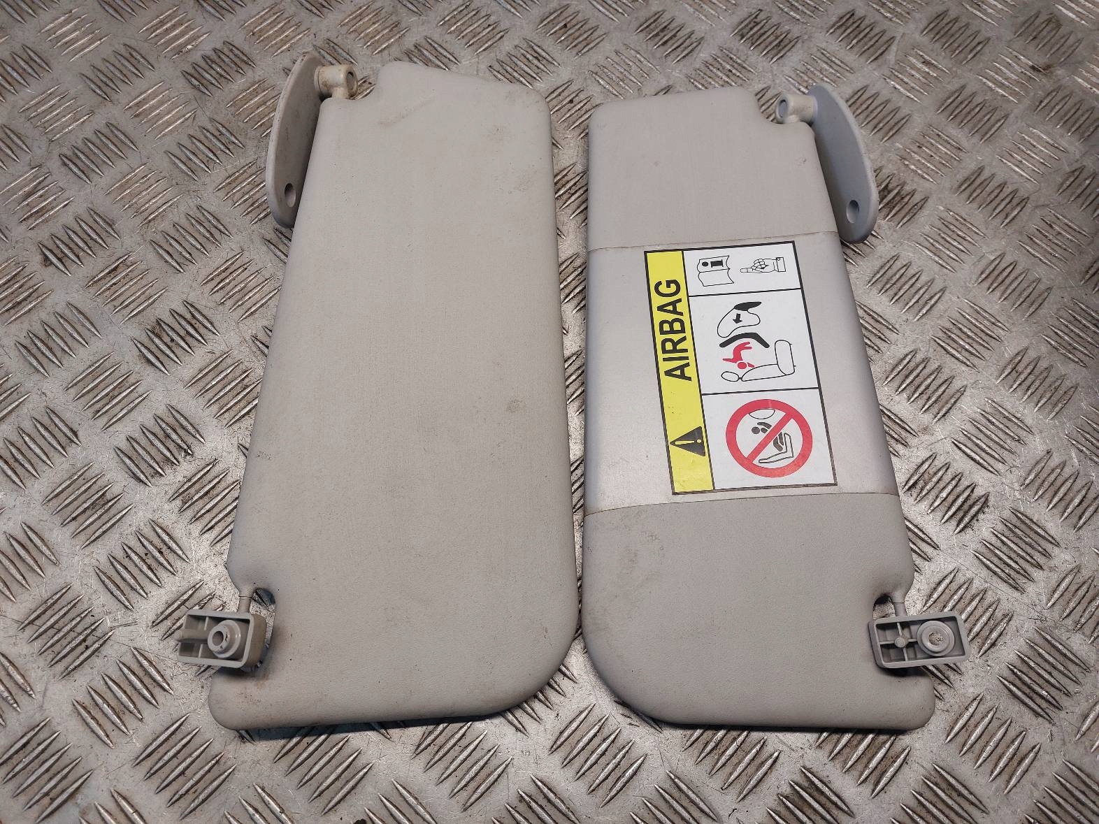 cover PRZECIWSLONECZNA left + right FIAT PUNTO 2012