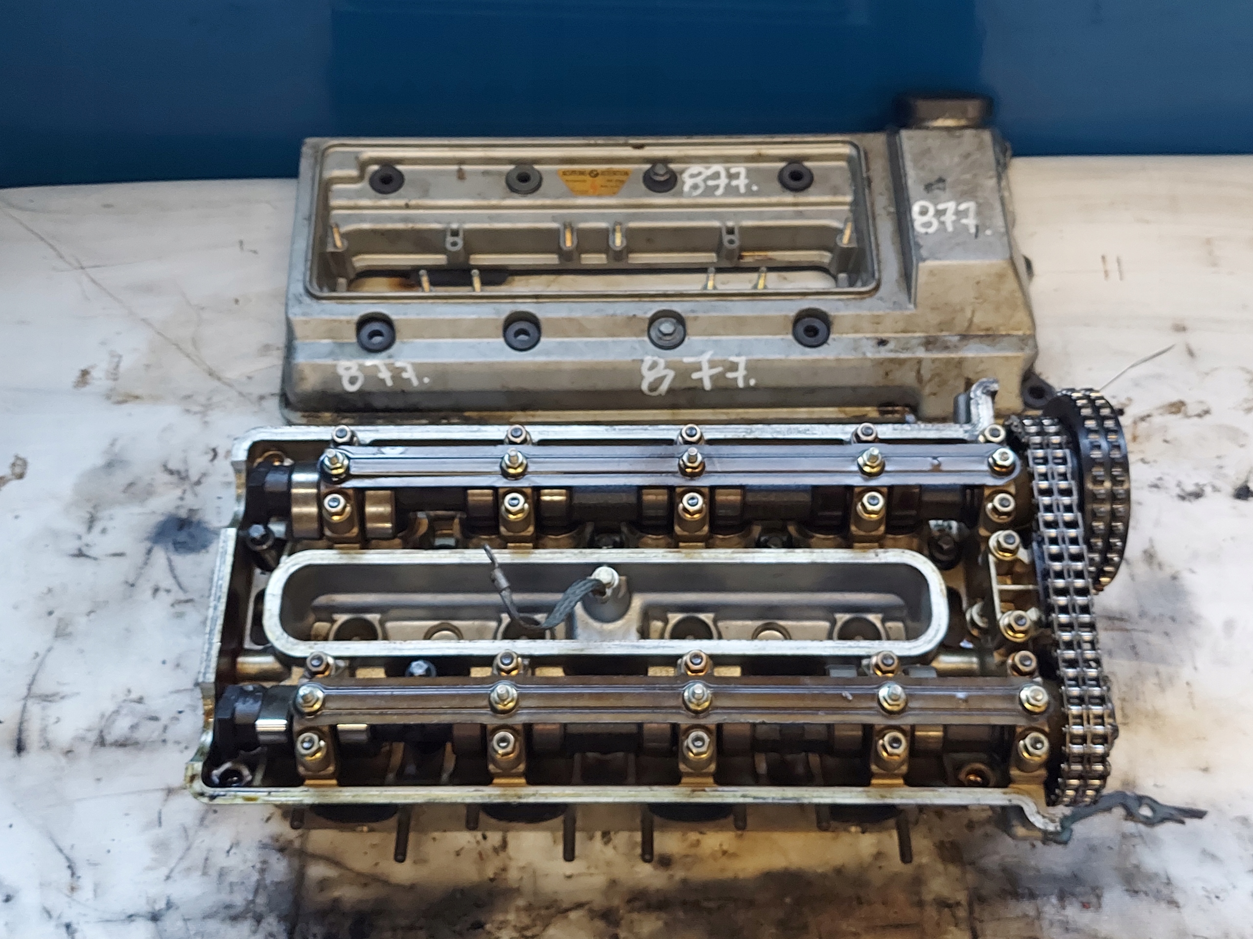 head. BMW 5 E39 E38 3.0 V8 1729331