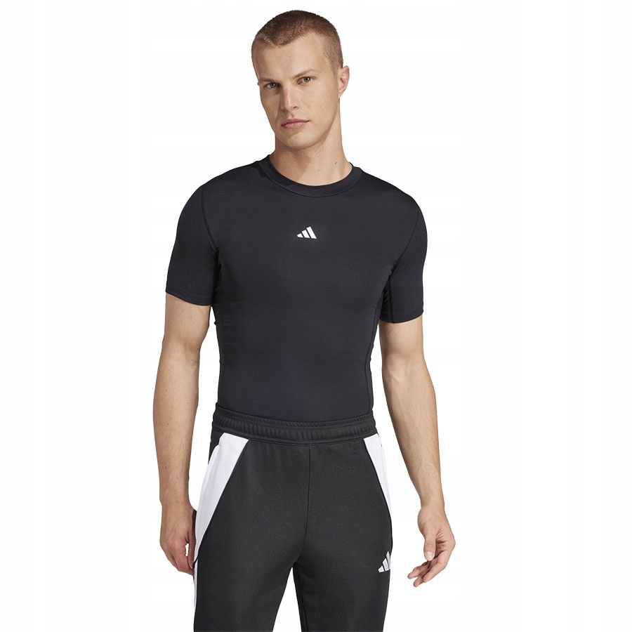 Koszulka adidas Techfit Ss Tee JP4674 czarny Xs