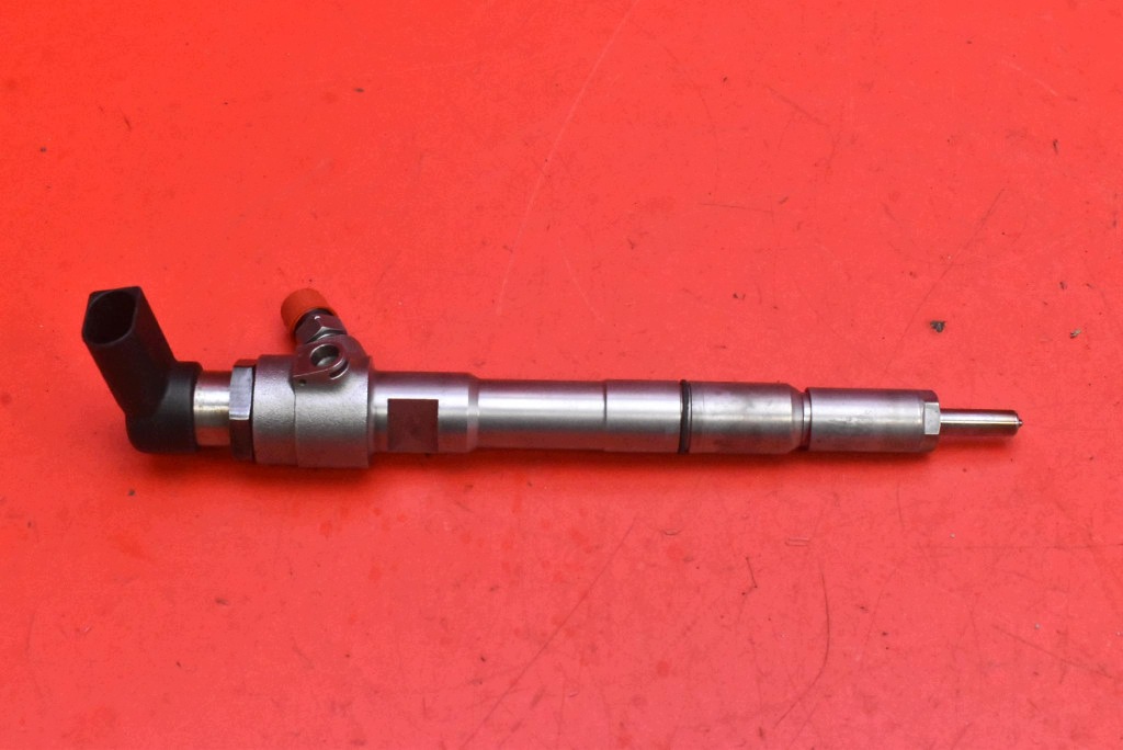 nozzle injector 03L130277B VW GOLF 6 VI 1.6 TDI 08-15