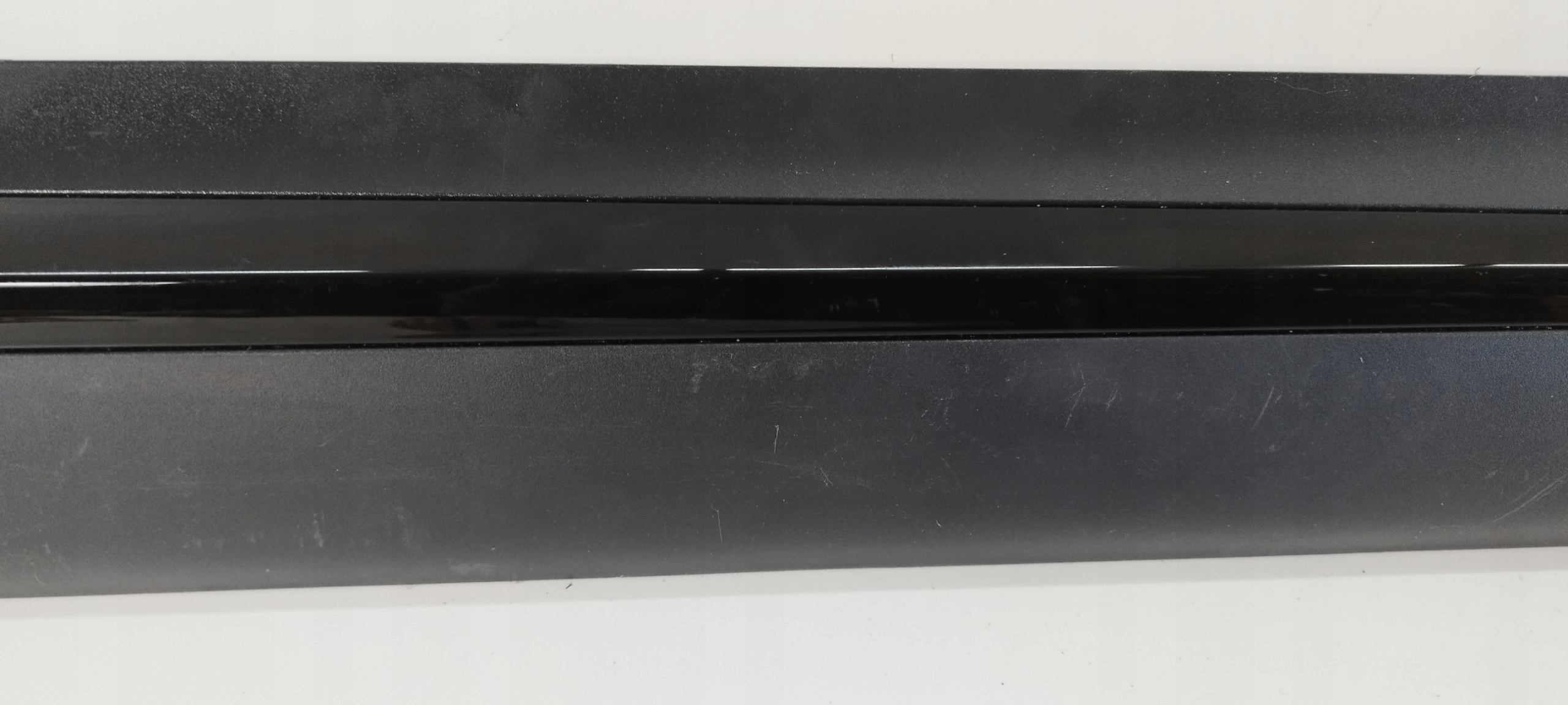 H13 MG MARVEL 2021 - moulding door right front front SAIC MOTOR 10365416