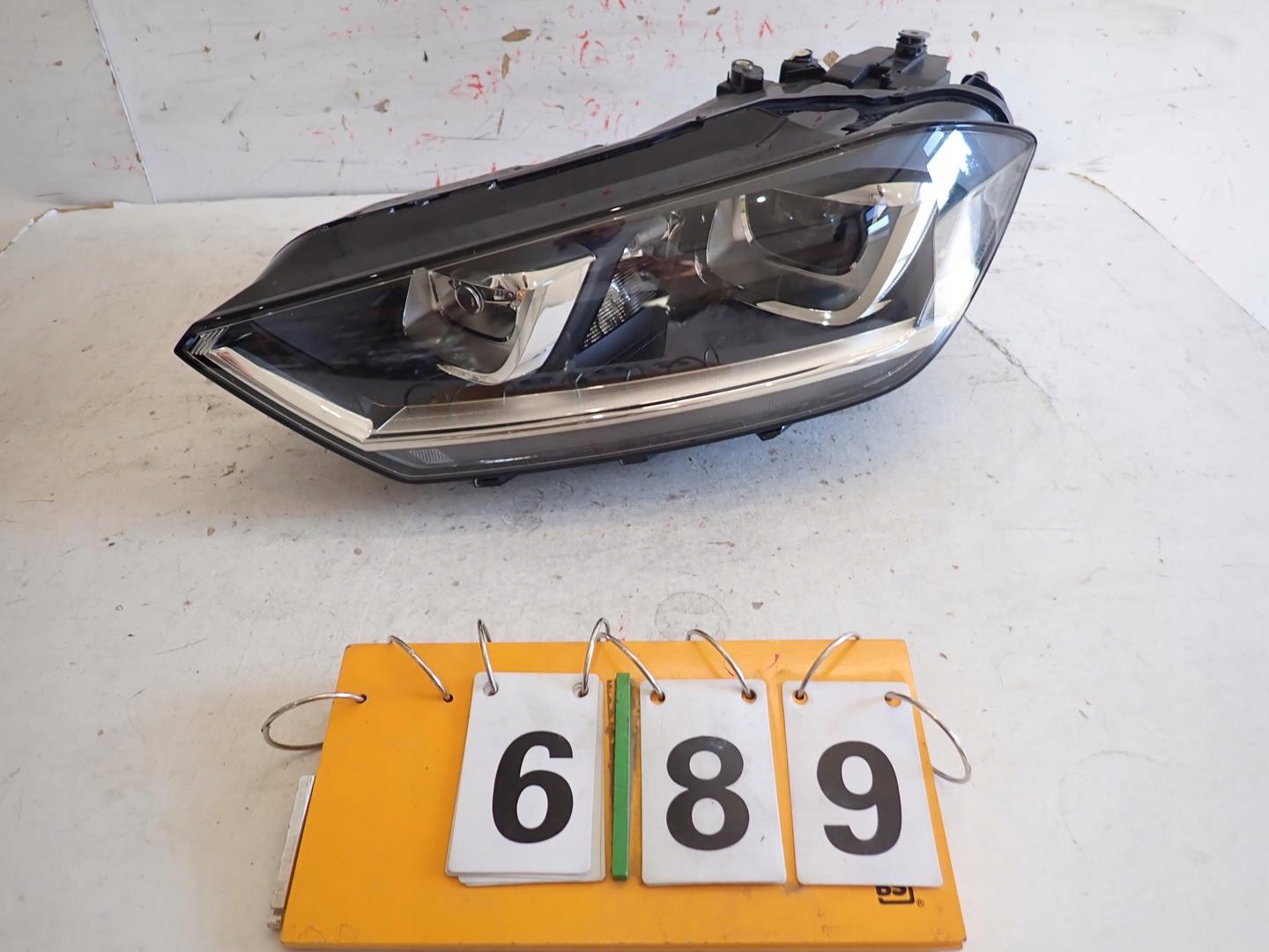 light front front left VW SPORTSVAN 2014- BI-XENON 517941031B