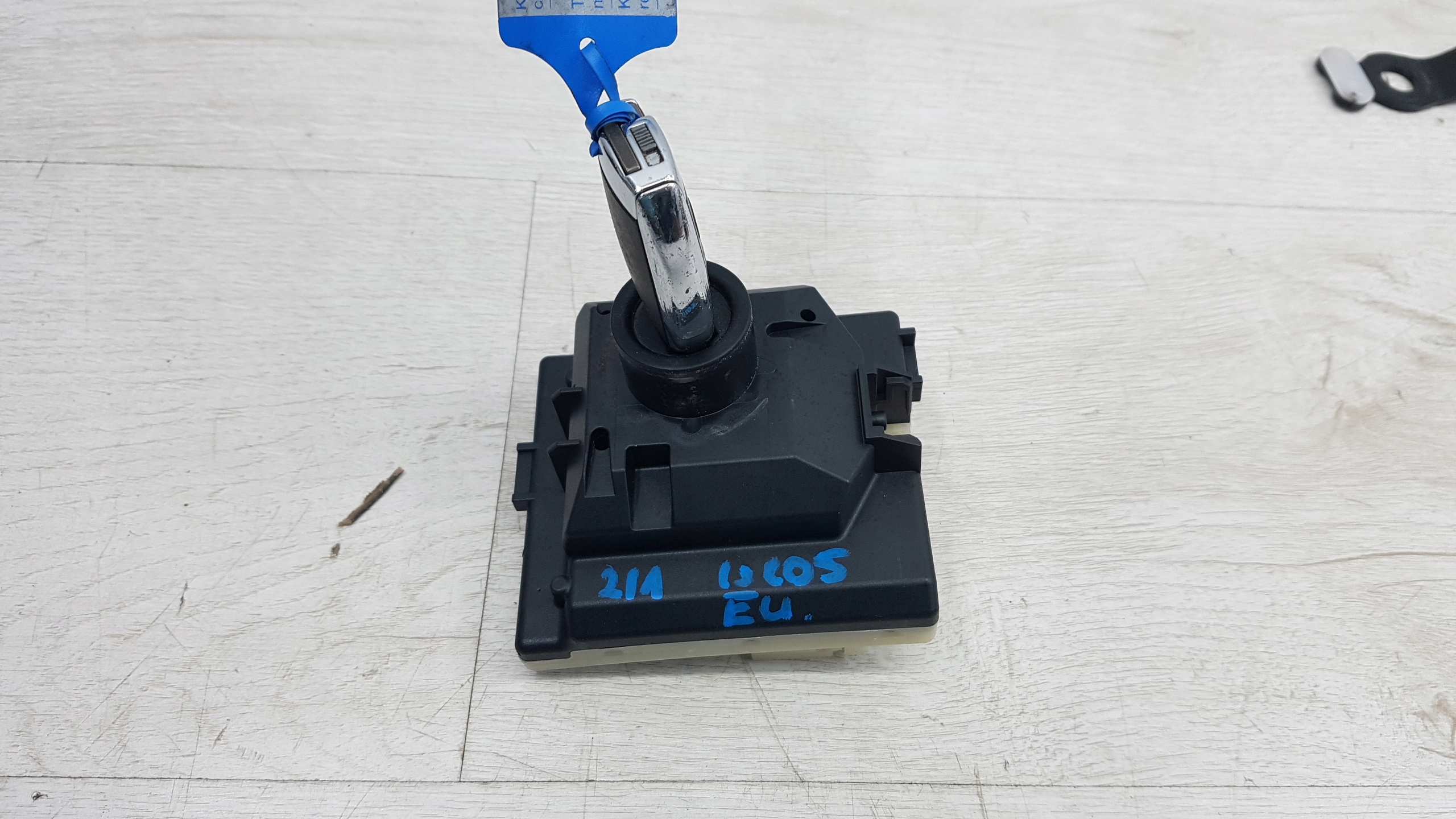 A2229003412 - MERCEDES C Class W205 ключ зажигания + ключ EU