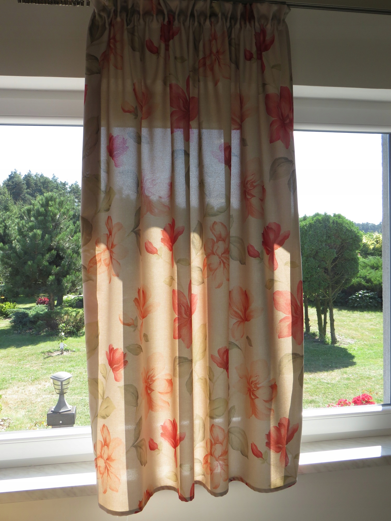 ZASŁONA GOTOWA KWIATY WYSOKOŚĆ 120 cm do 155 cm Szerokość produktu 70 cm