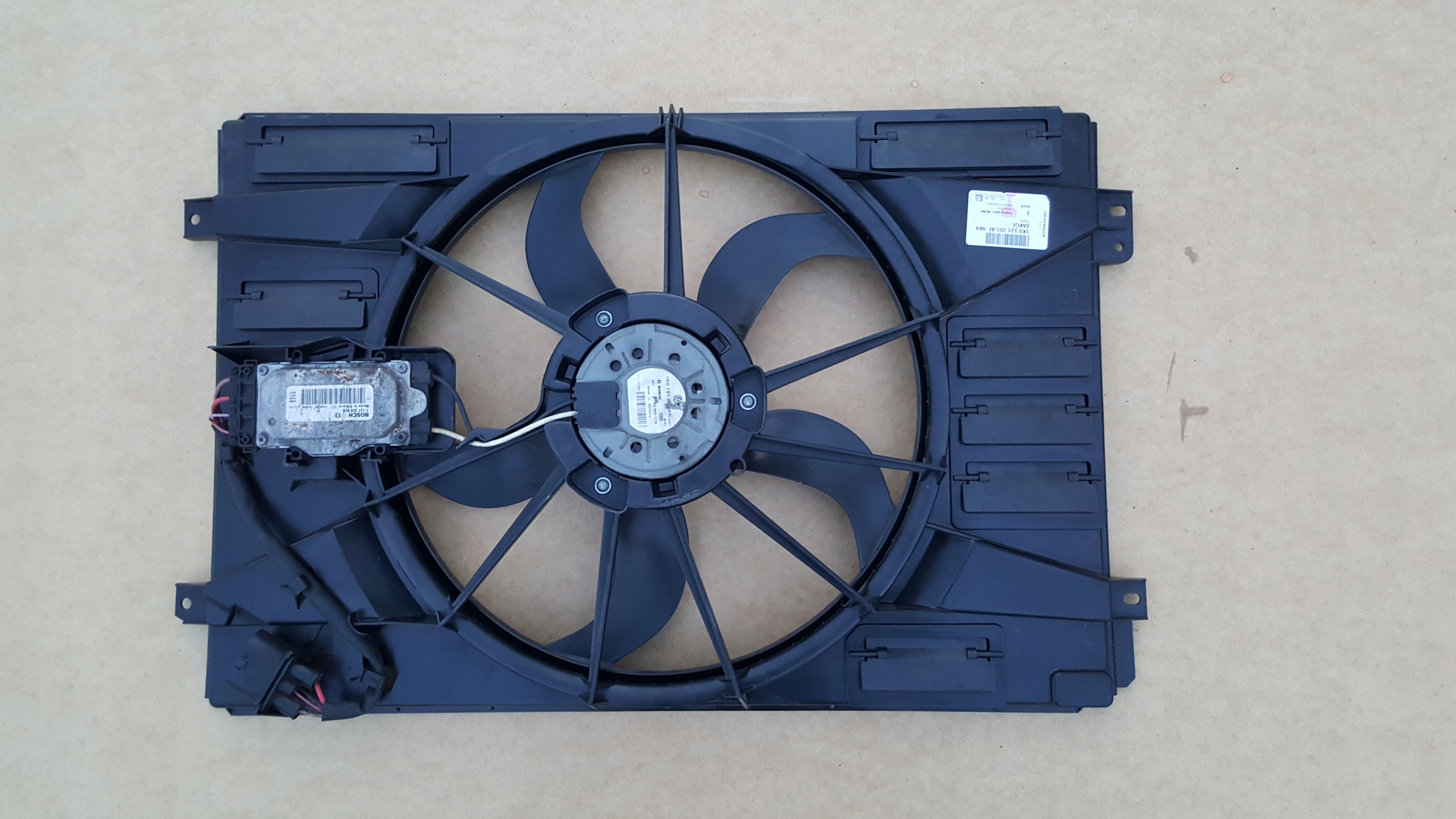 Вентилятор охлаждения двигателя  WV GOLF 6 VI 1.6TDI 2.0TDI 1K0121205AF