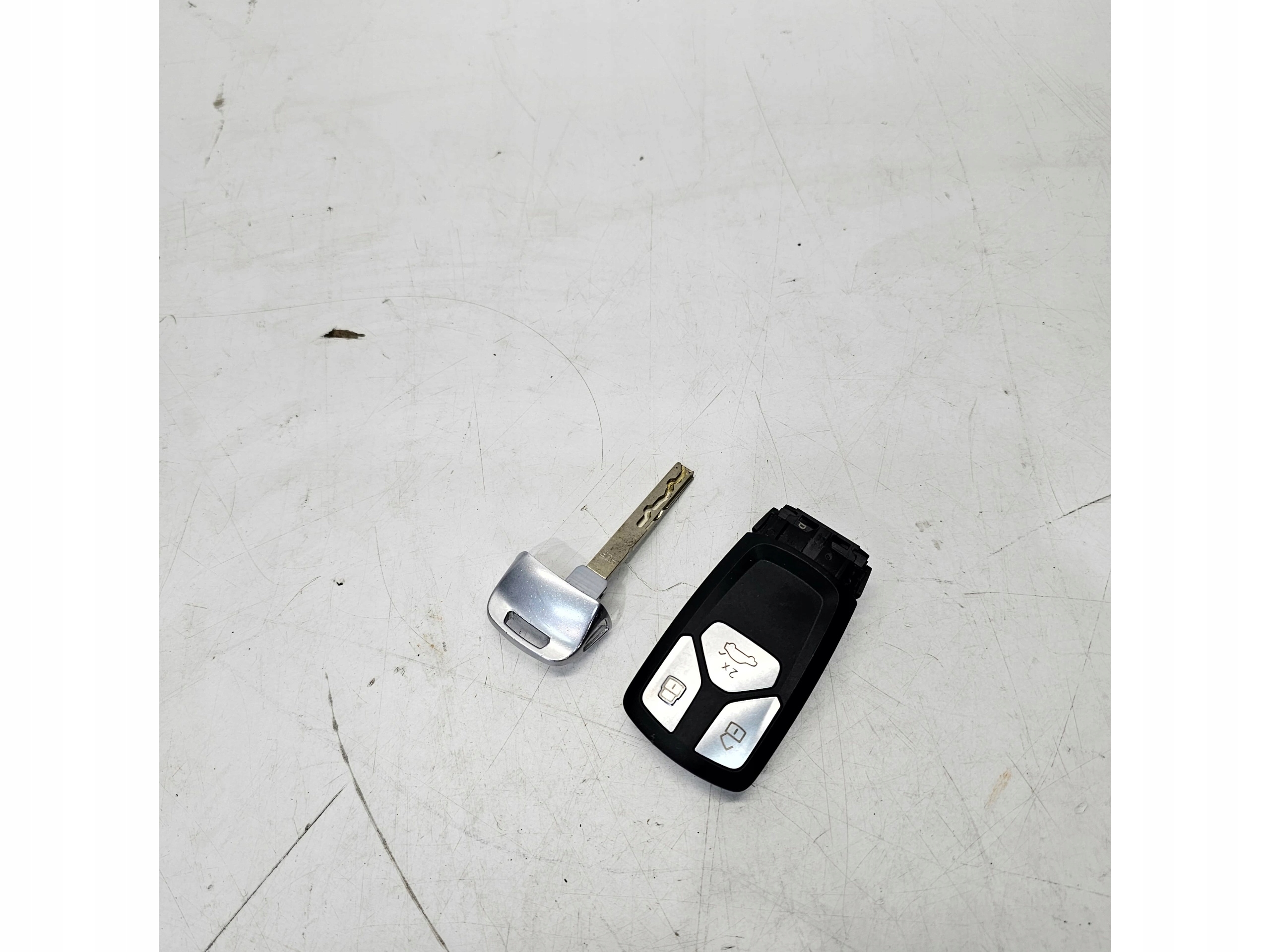 key PILOT KEYLESS AUDI Q5 FY A4 B9 A5 8W Q7 4M 4M0959754CF