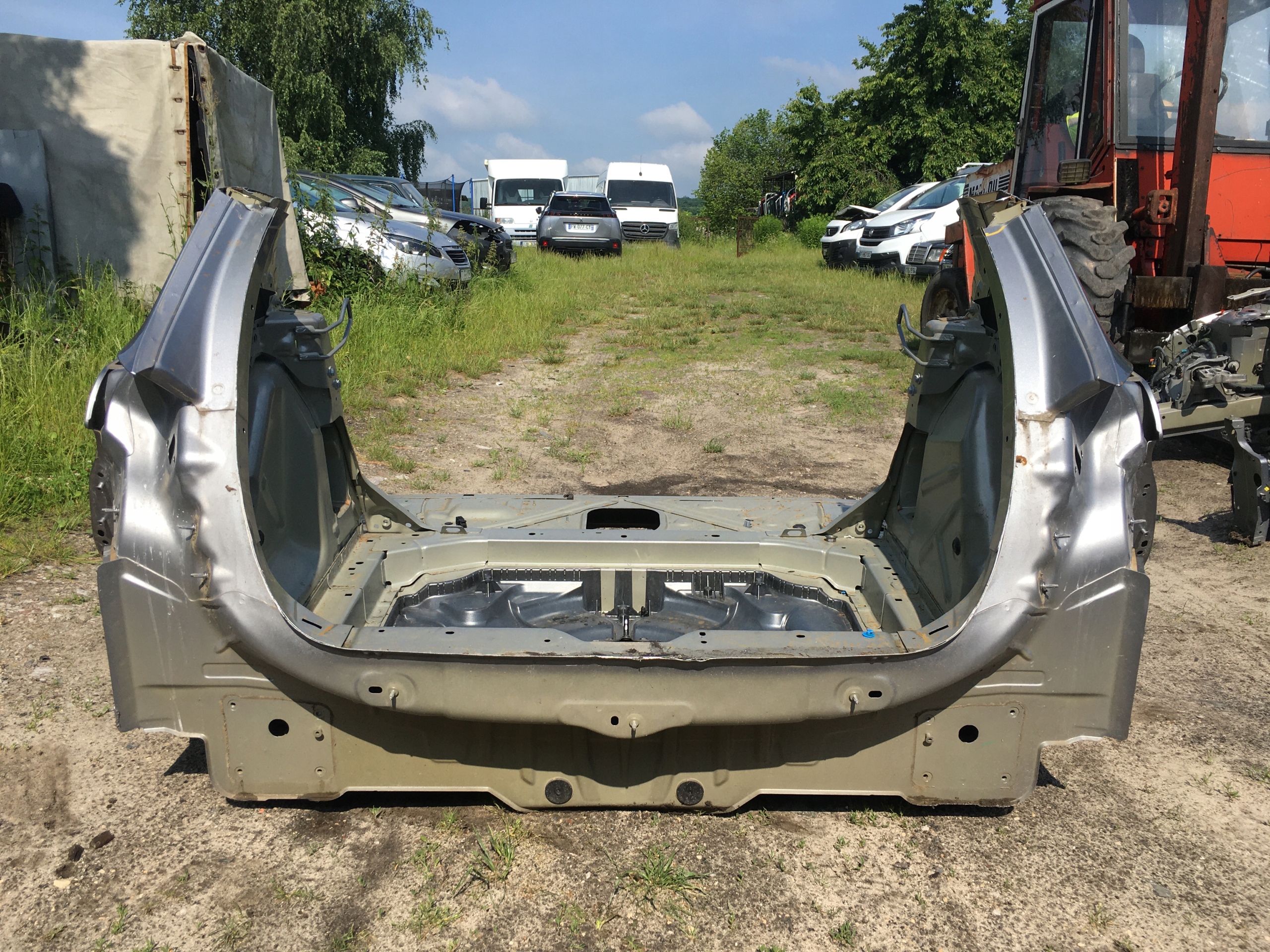 PAS TYLNY Z WANNĄ PEUGEOT 308 T9 HB 1.2 THP