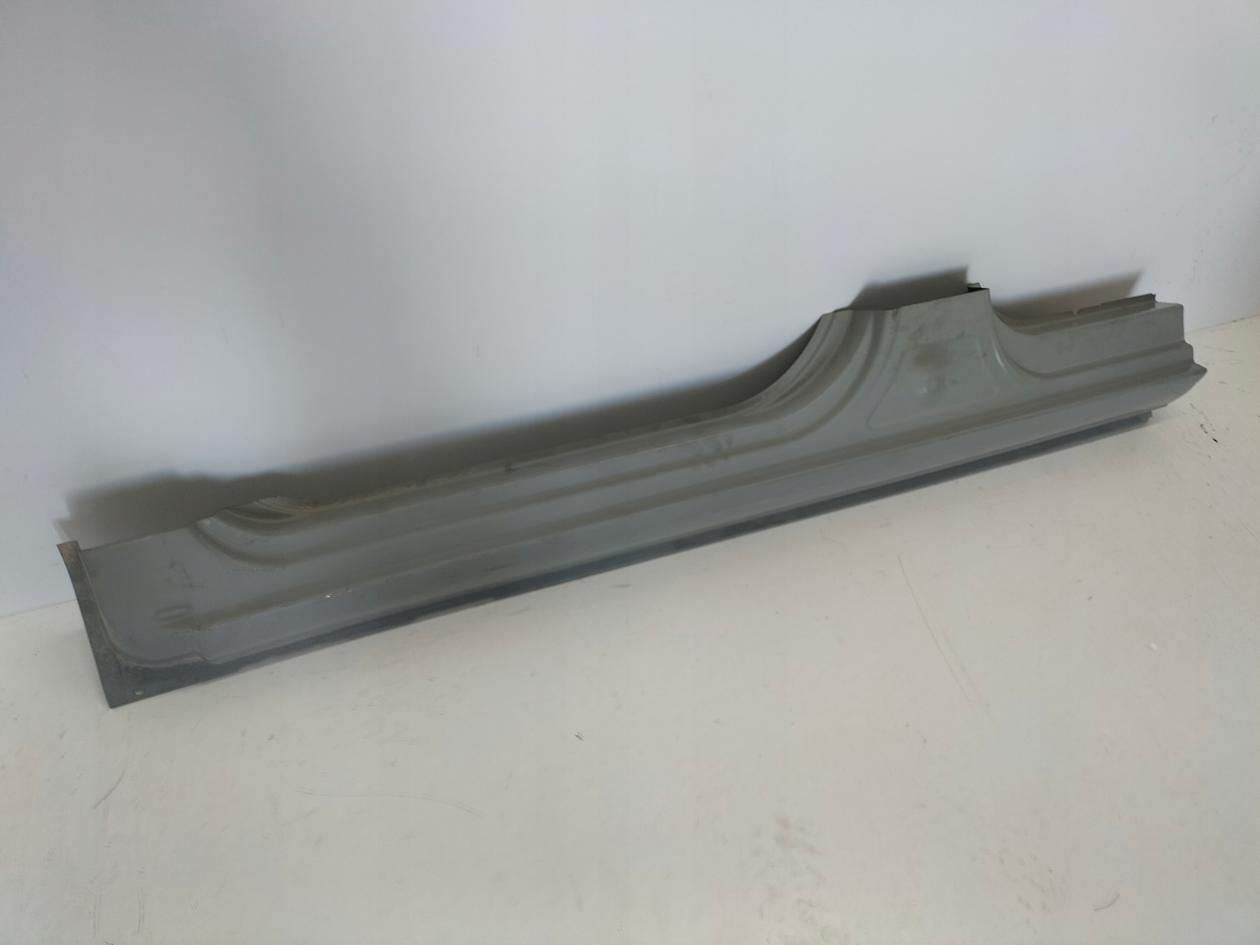threshold side left HYUNDAI TRAJET 00