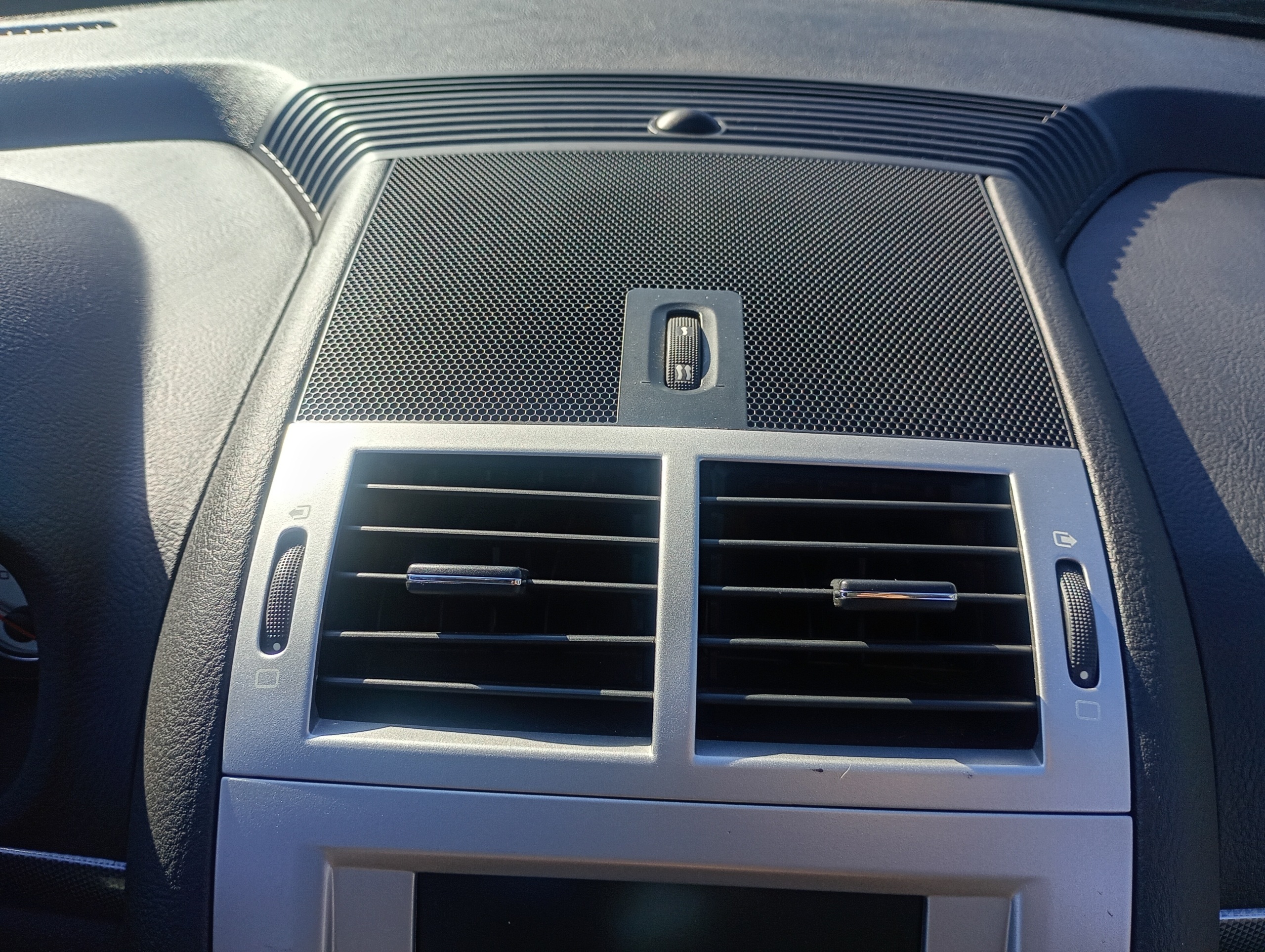 grid air conditioning devices air central Peugeot 407 SW 04-10