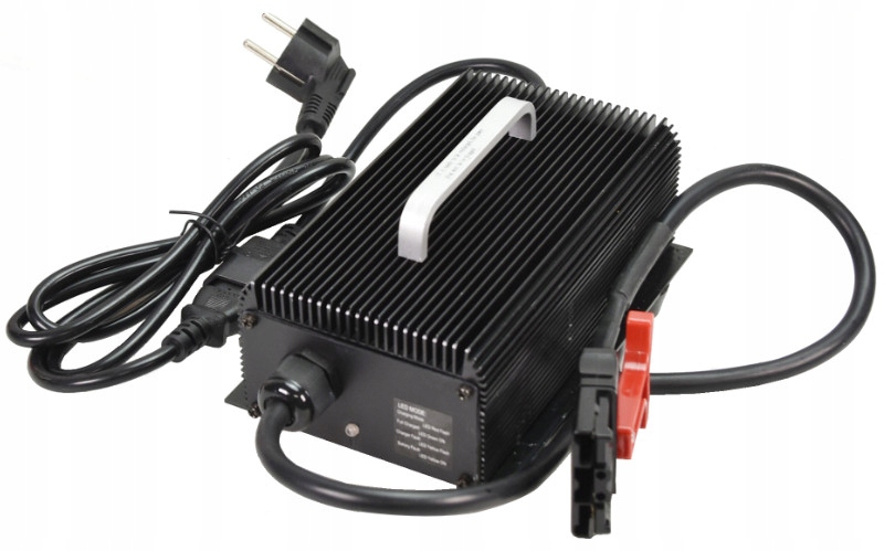 Nabíječka Baterií Li-ion 24V 10A Elektrický Vozík CBD15-A2MC1