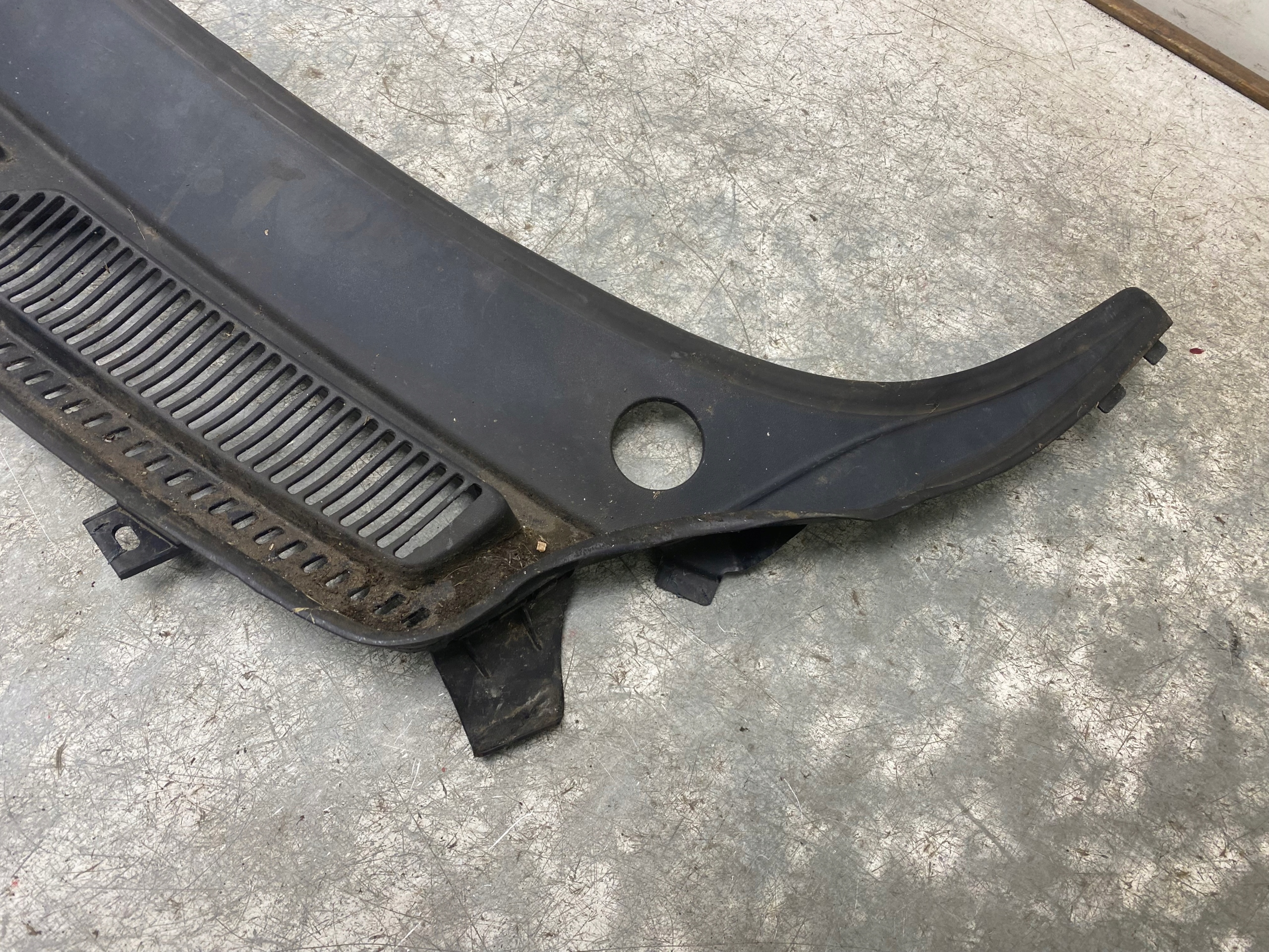FORD KA + plus 1.2 torpedo left upper E4B5-A02217-BF
