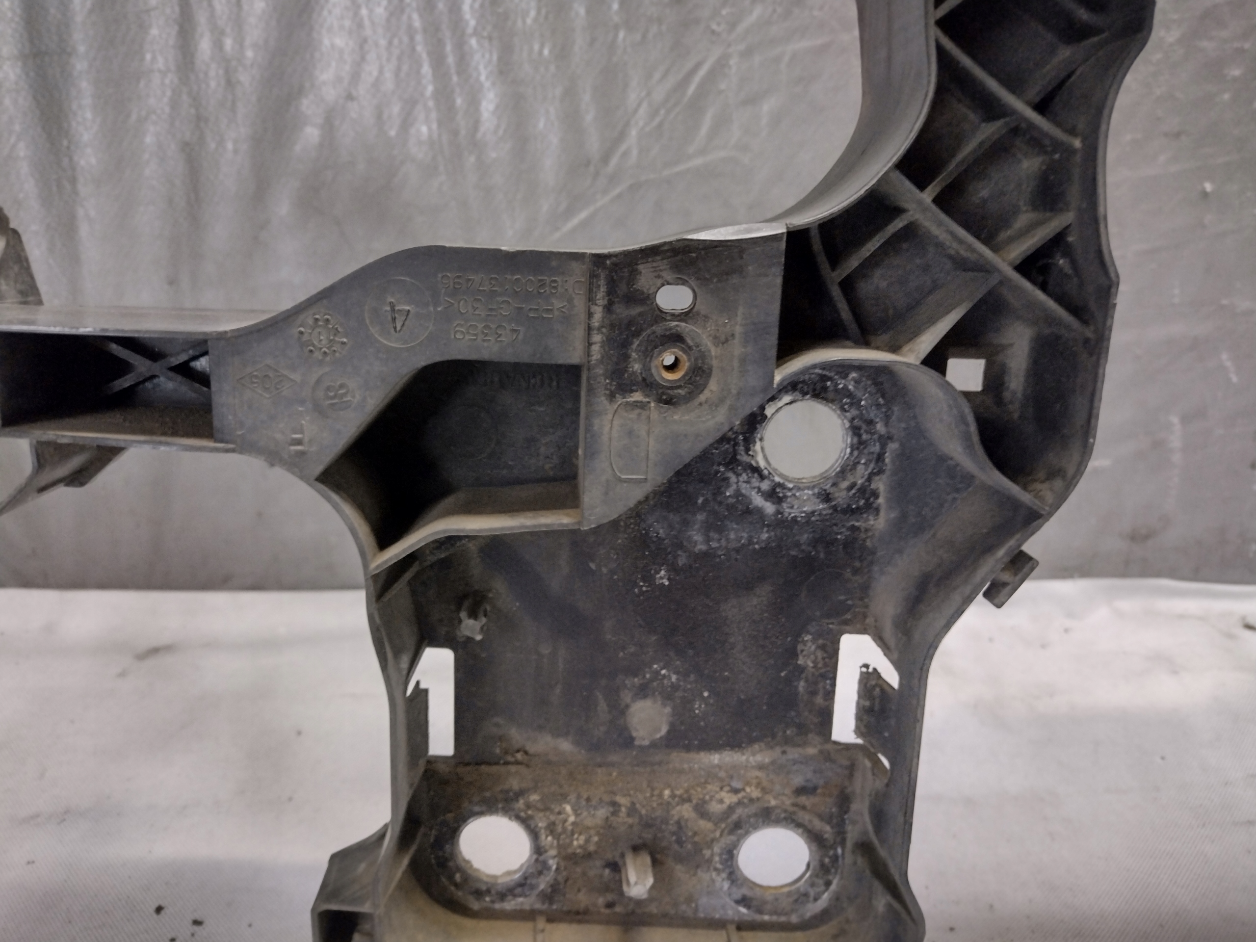 Armature Traverse Renault Megane II 2 1,5DCI