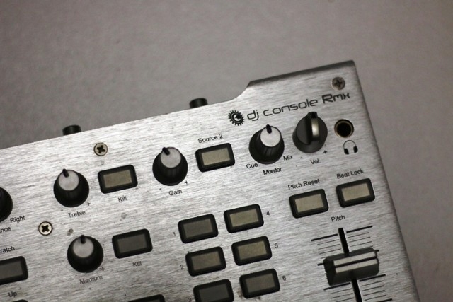 MIKSER KONSOLA HERCULES DJ CONSOLE RMX od L01 Kolor srebrny