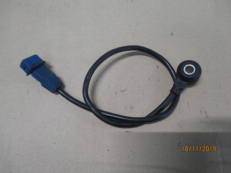 VW PASSAT B5 1,8T 96-01 CZUJNIK STUKOWY 054905377G