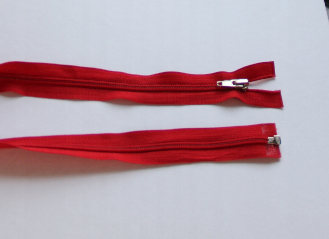Zamek suwak rozdzielczy 65cm żyłka 5# Czerwony