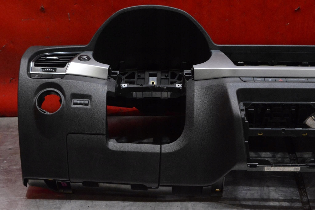 dashboard instrument panel console cockpit airbag EU SKODA FABIA 3 III LIFT 18-20