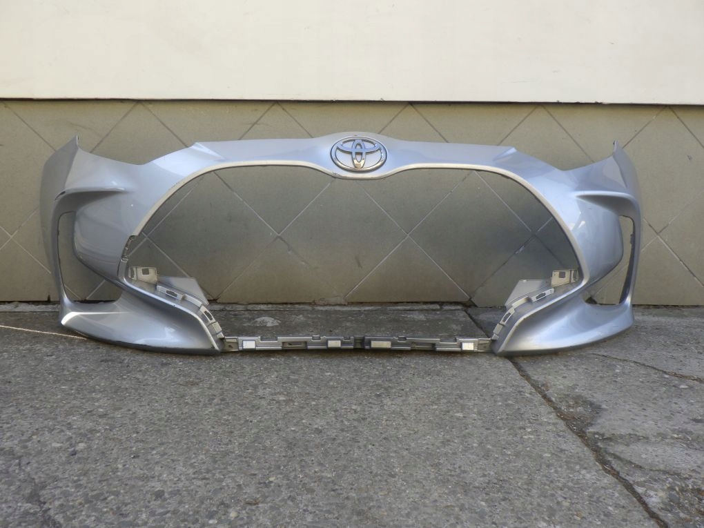 TOYOTA YARIS 4 IV P21 2020- front bumper