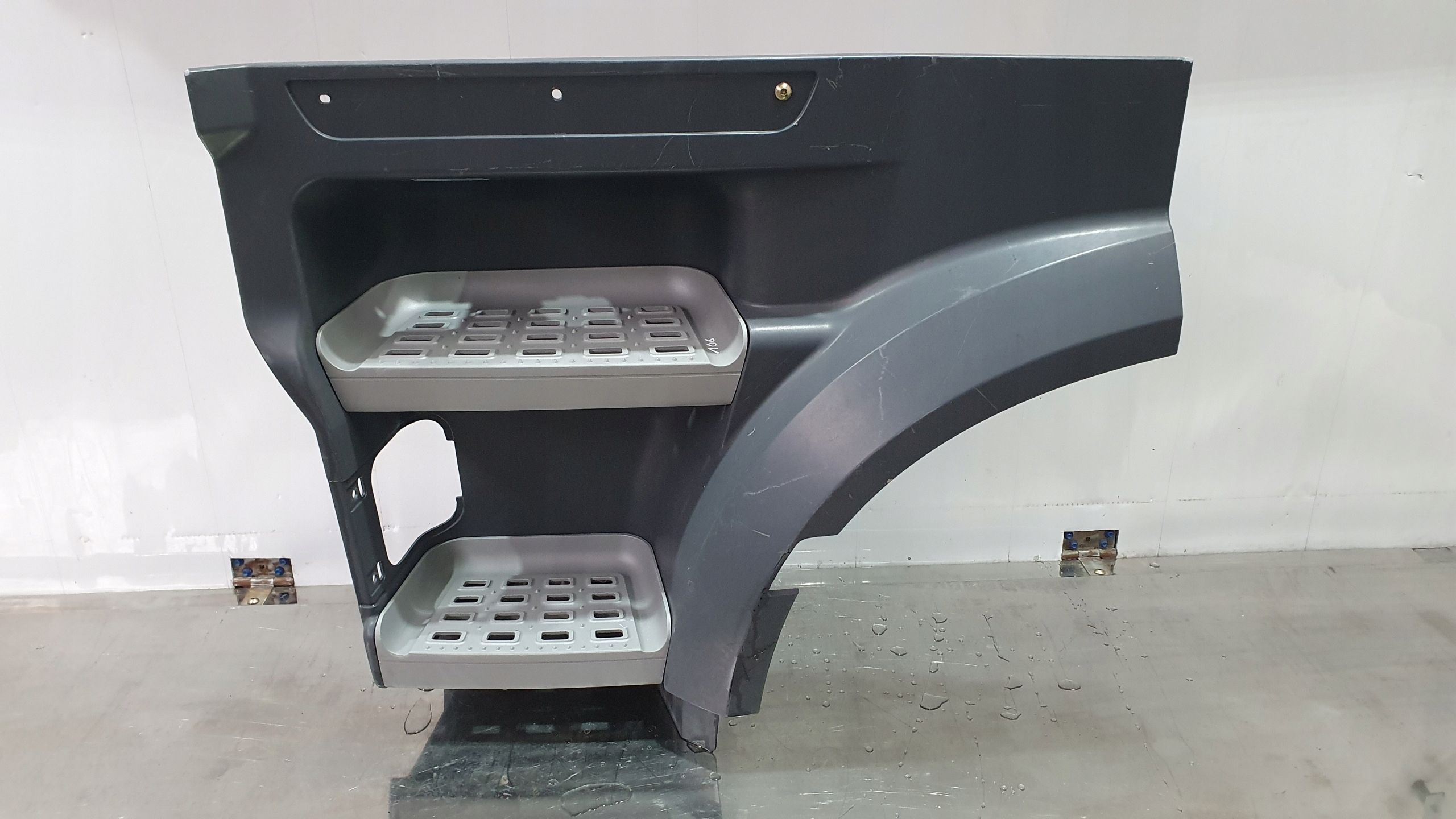 1835023 - Щабель щабель щаблі кабіни ліва DAF XF 106