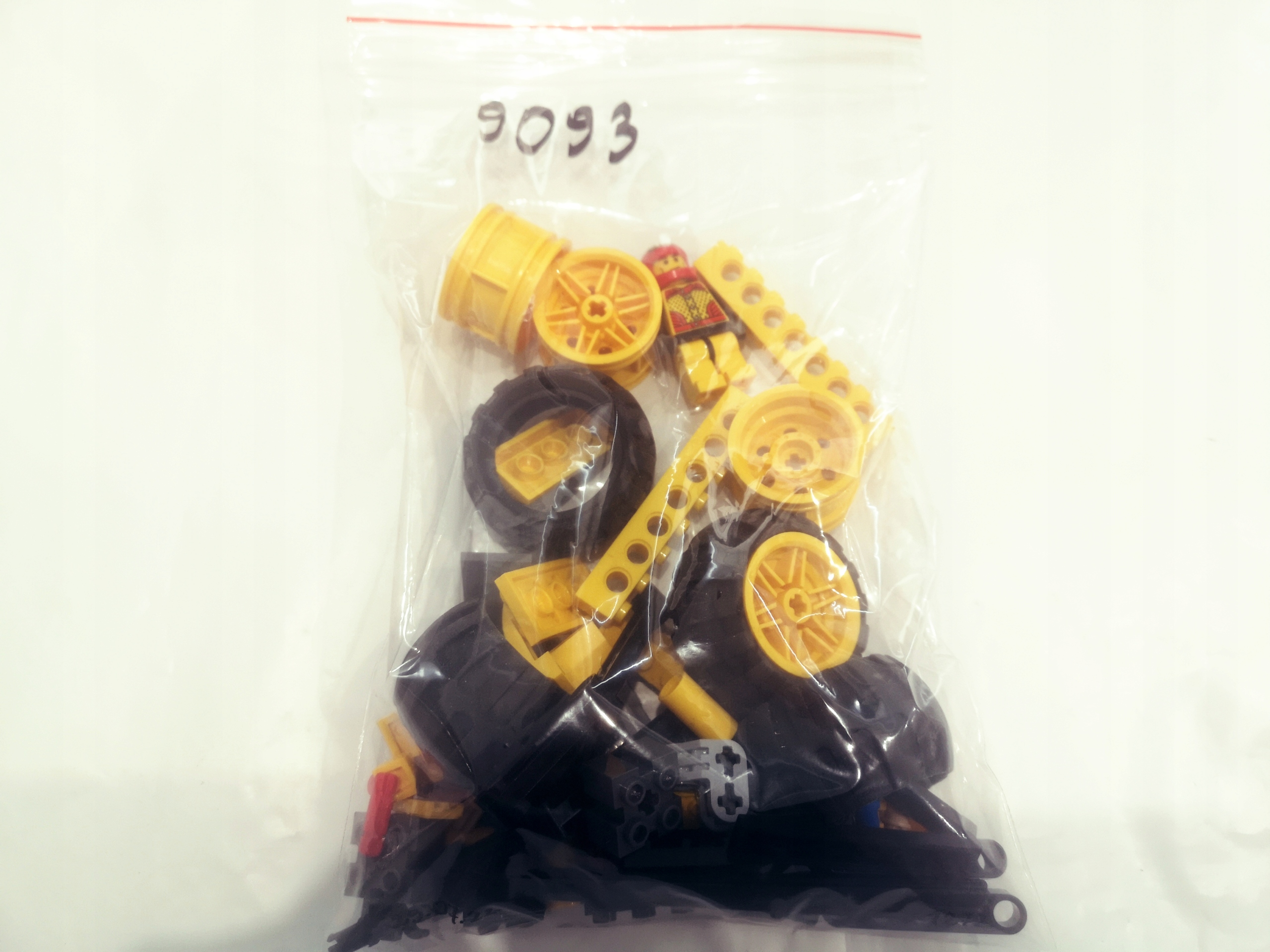 Klocki LEGO Racers Bone Cruncher 9093 Używane Marka LEGO