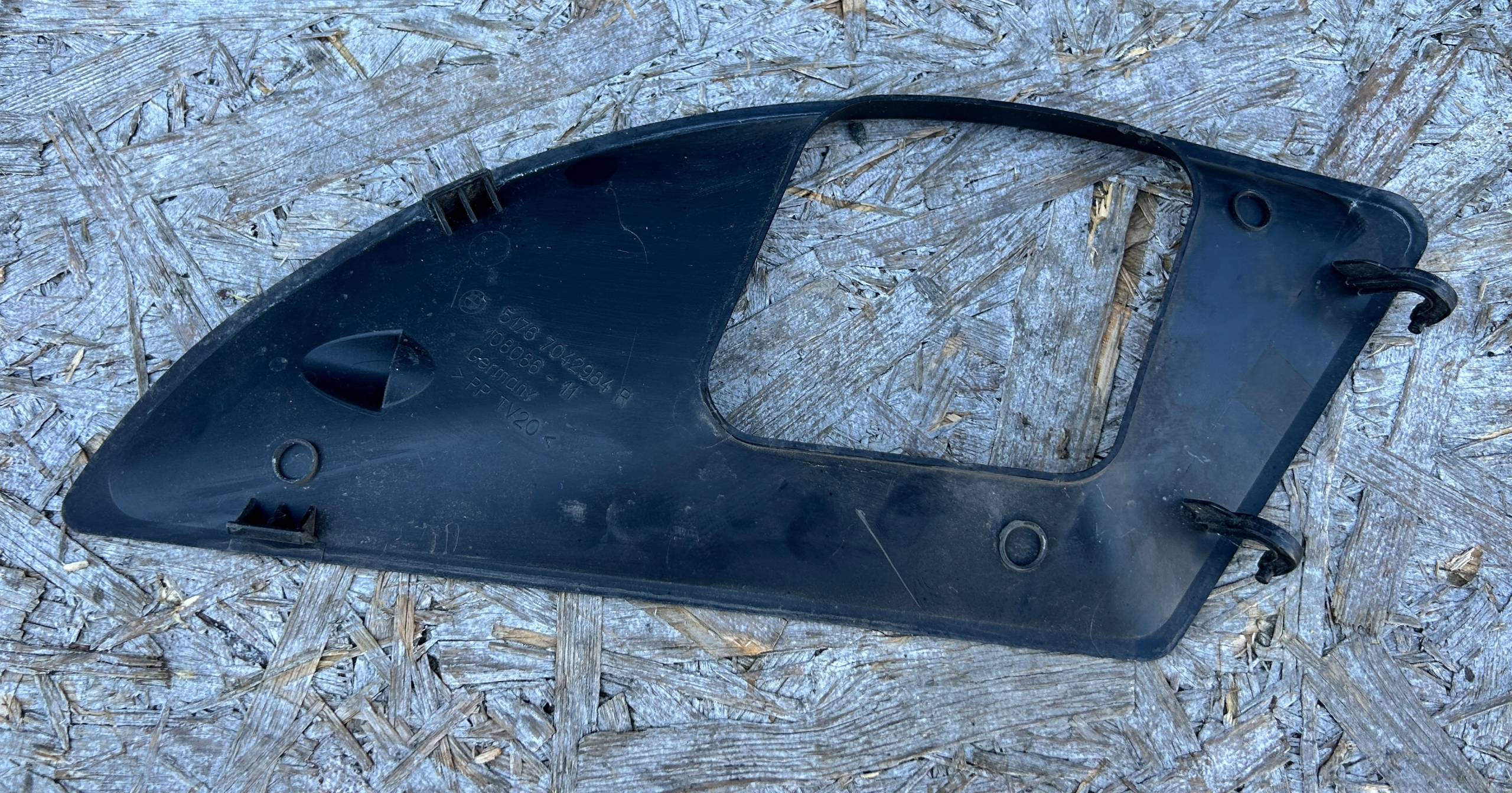 spoiler upper supports front right left BMW 5 GT GRAN TURISMO F07