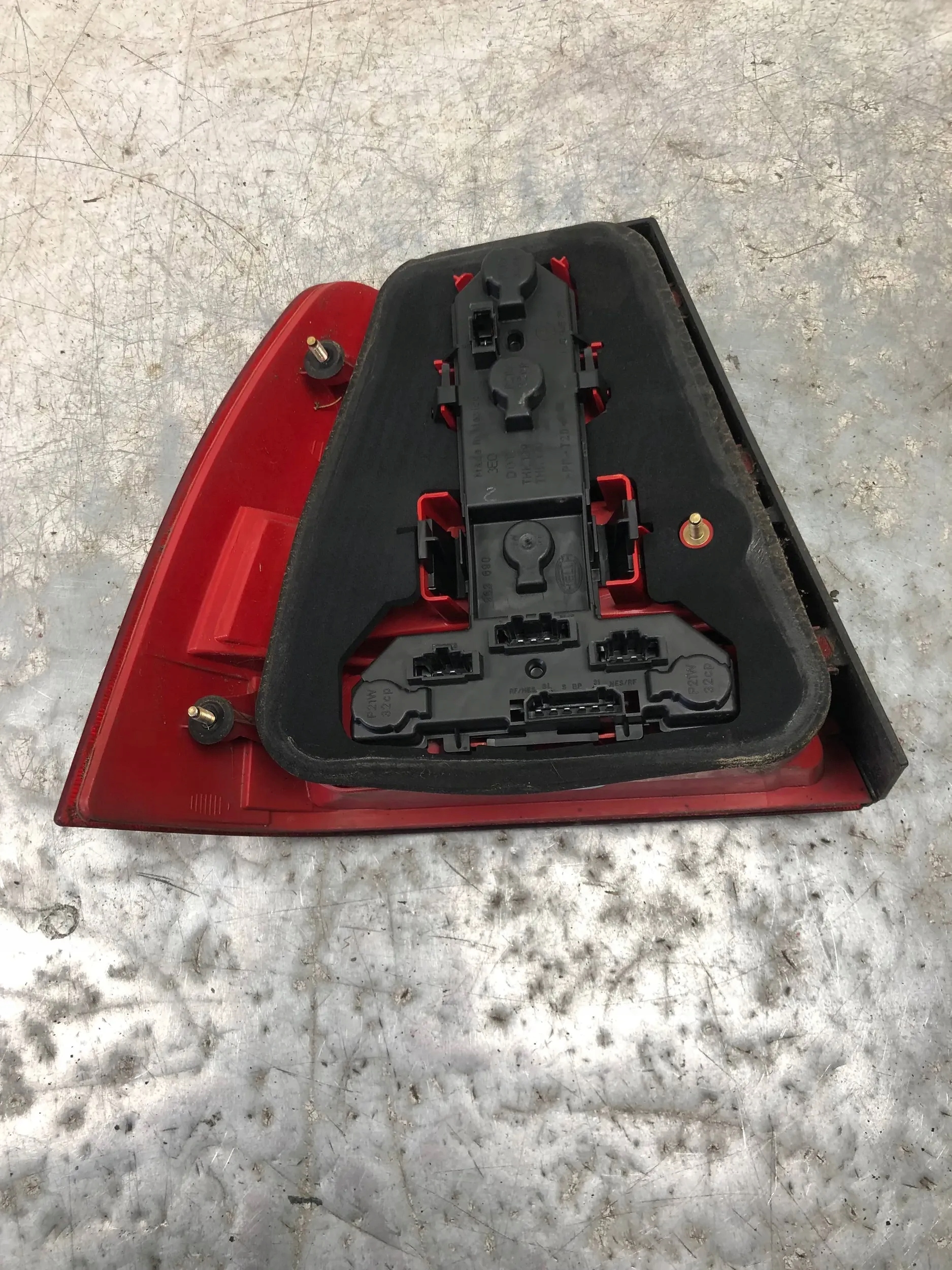 light right rear part VW BORA sedan 1J5945096AA