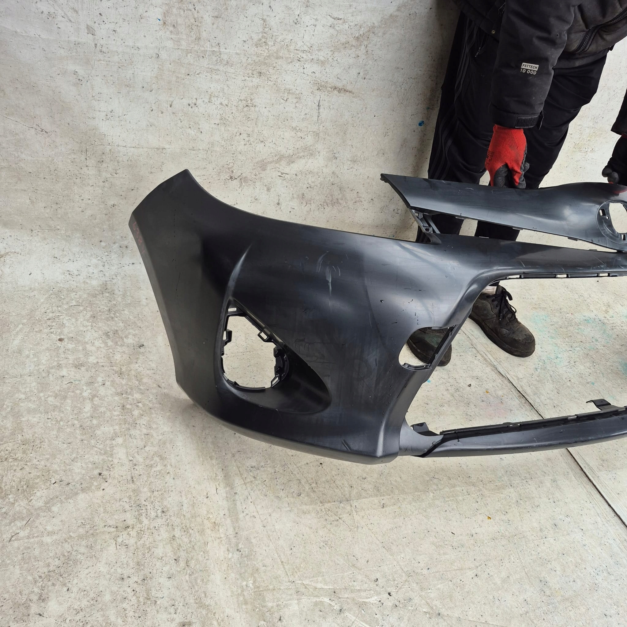 TOYOTA YARIS III 3 HYBRID HYBRYDA 11-14 bumper front front